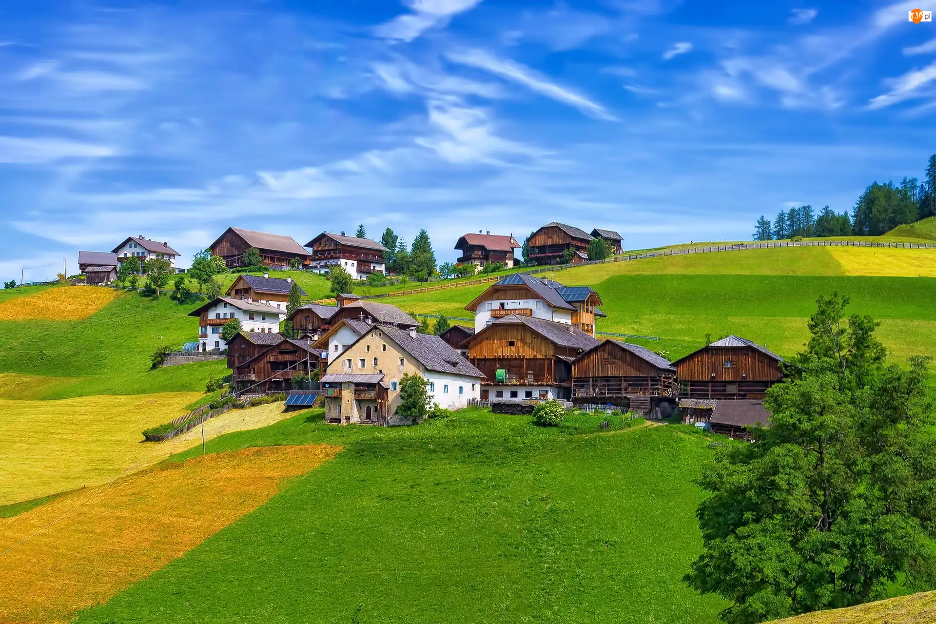 Pola, Włochy, Górska, Wioska