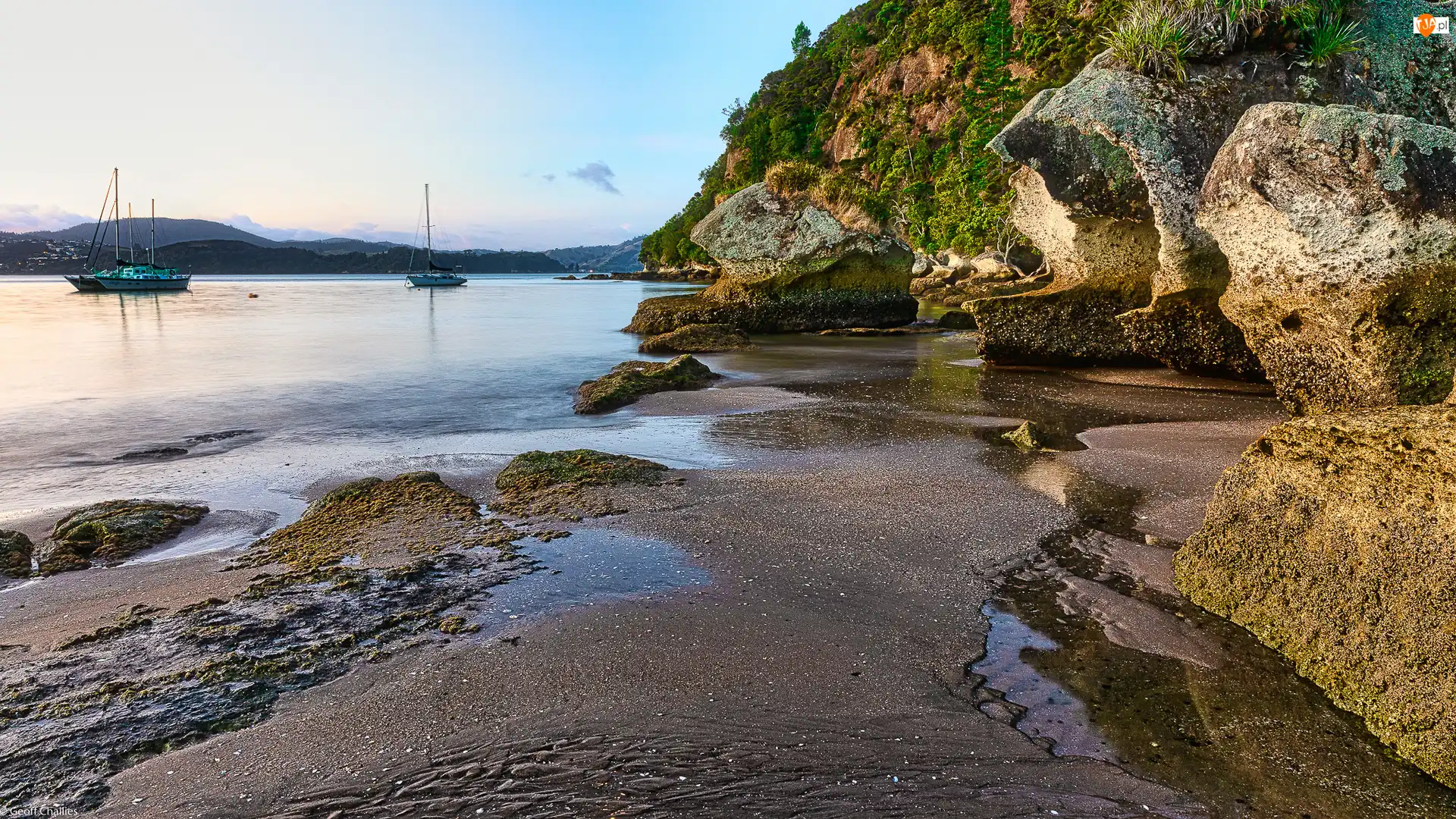 Plaża, Skały, Morze, Żaglówki