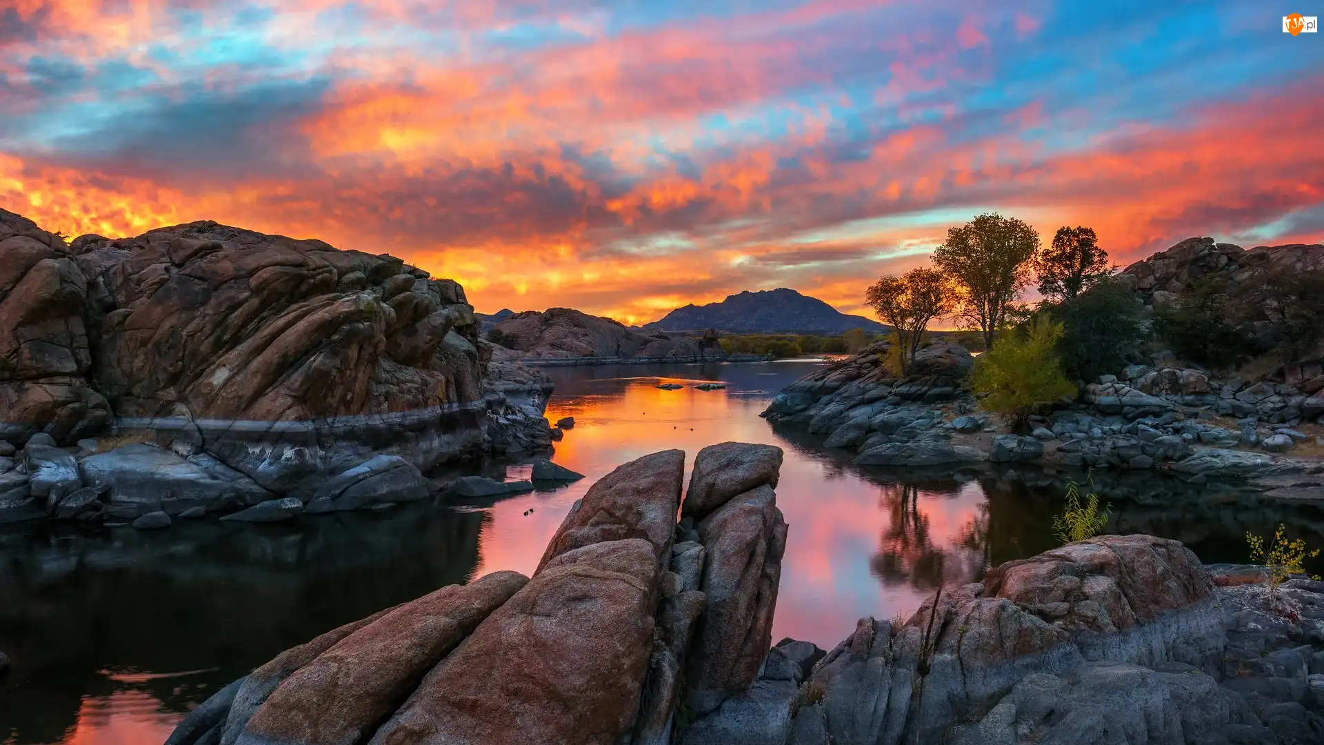 Stany Zjednoczone, Zachód słońca, Prescott, Drzewa, Granitowe, Góry, Granite Dells, Skały, Rzeka, Arizona