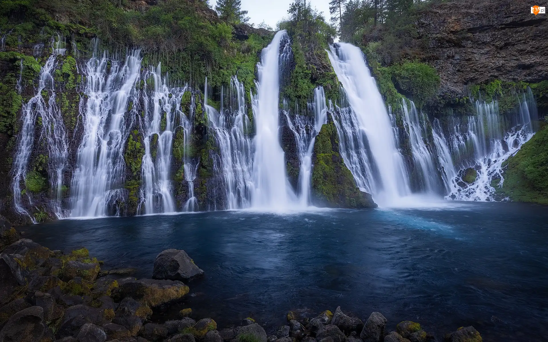 Skały, Stany Zjednoczone, Burney Falls, Wodospad, Kalifornia