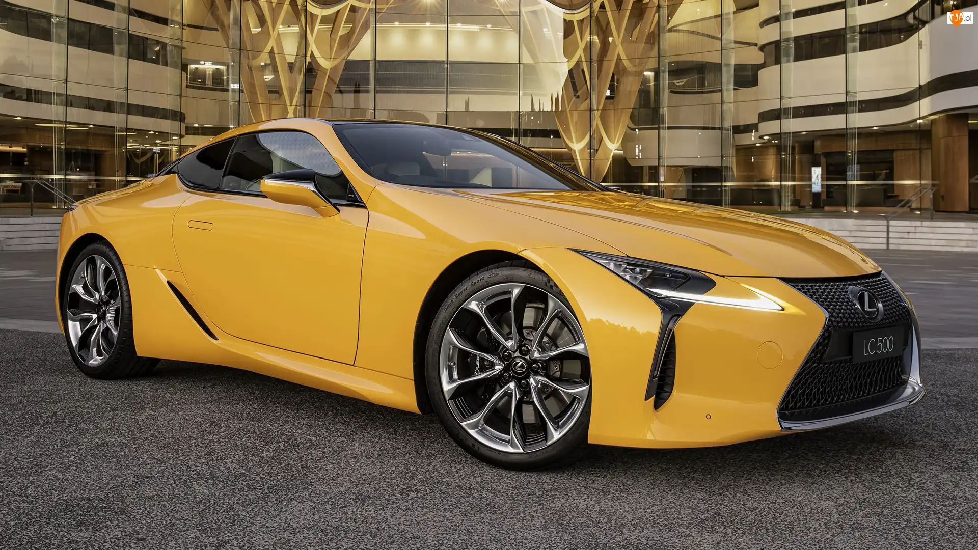 Lexus LC 500, Żółty