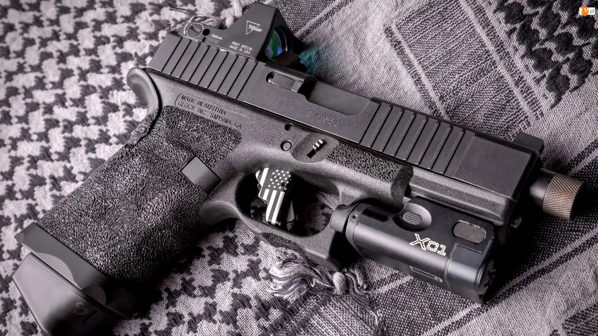 XC1, Pistolet, Glock