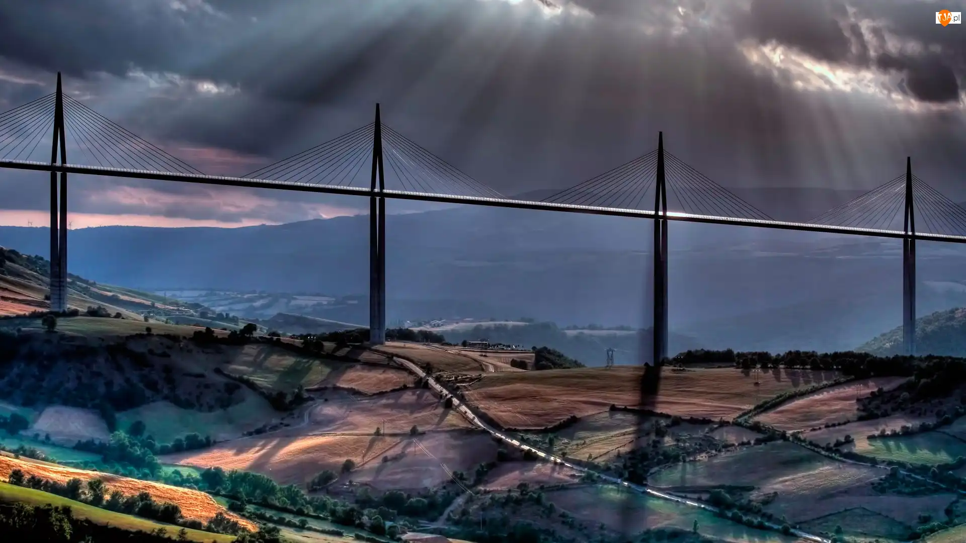 Słońca, Pola uprawne, Wzgórza, Tarn, Millau-Millau, Francja, Dolina, Le Wiadukt Millau, Rzeki, Promienie