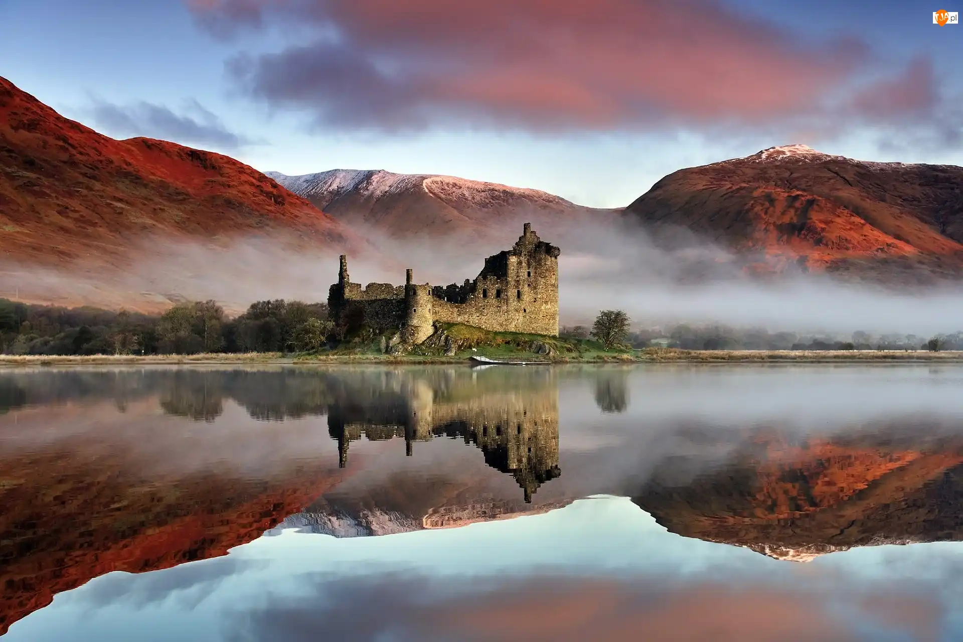Drzewa, Szkocja, Mgła, Ruiny, Góry, Hrabstwo Argyll and Bute, Jezioro Loch Awe, Wielka Brytania, Zamek Kilchurn