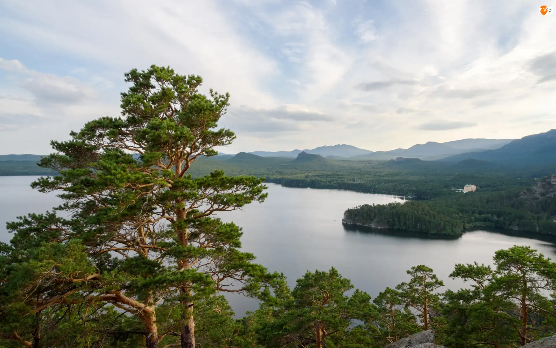 Jezioro Borovoye, Kazachstan, Sosna, Góry, Drzewa, Lasy