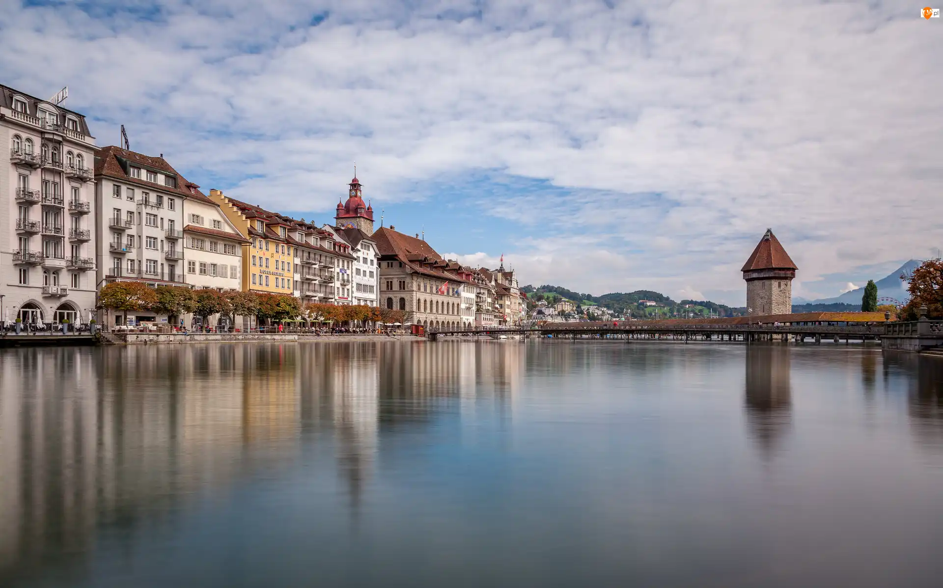 Miasto, Lucerna, Góry, Szwajcaria, Domy, Rzeka Reuss, Most Kapellbrucke