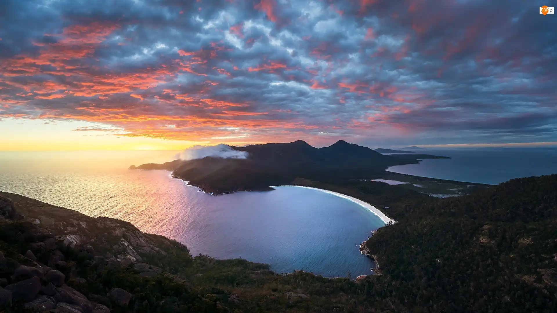 Australia, Skały, Tasmania, Półwysep Freycineta, Park Narodowy Freycineta, Kamienie, Zachód słońca, Morze, Chmury