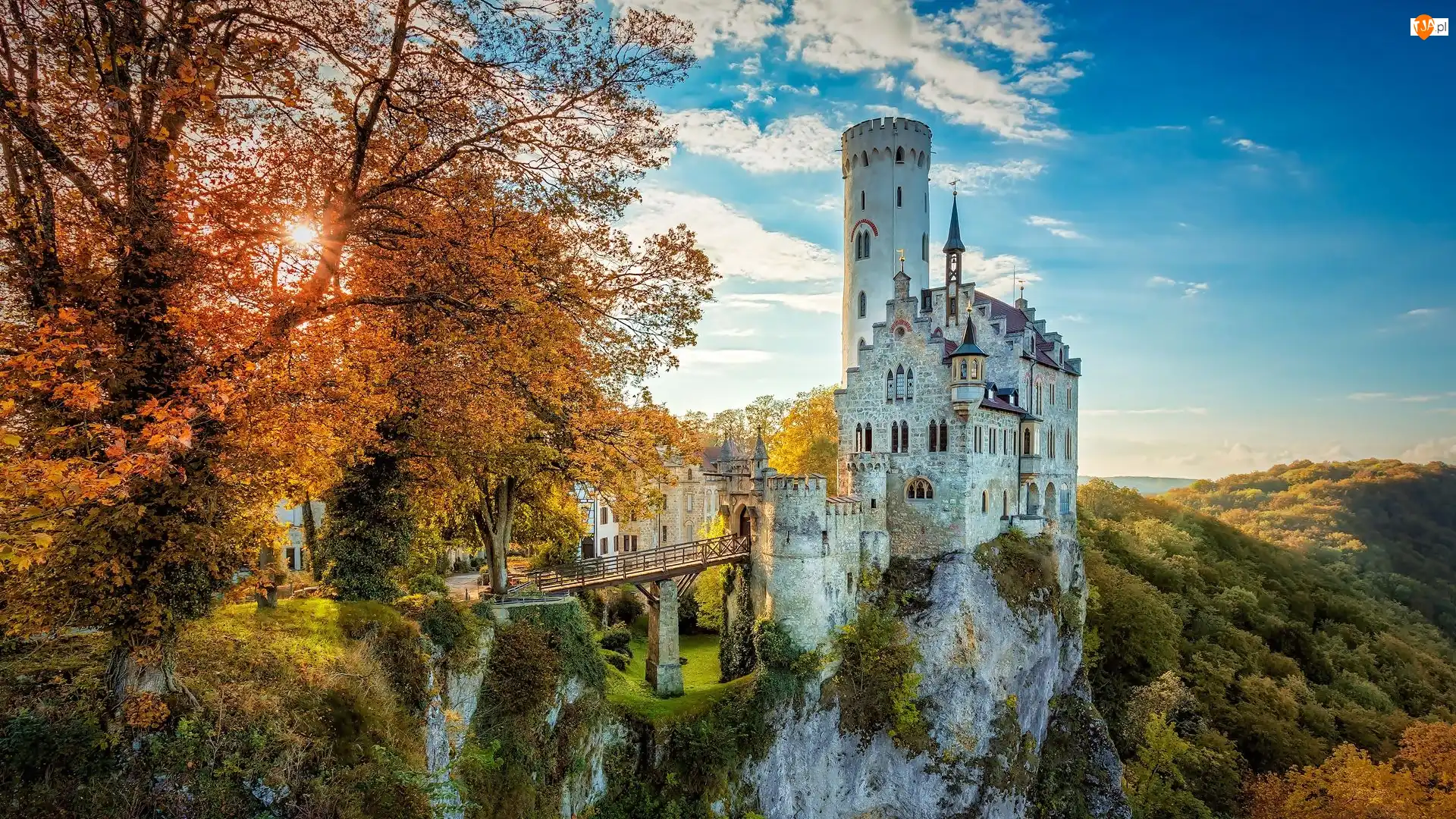 Skały, Niemcy, Lichtenstein Castle, Drzewa, Lichtenstein, Wzgórze, Jesień, Zamek