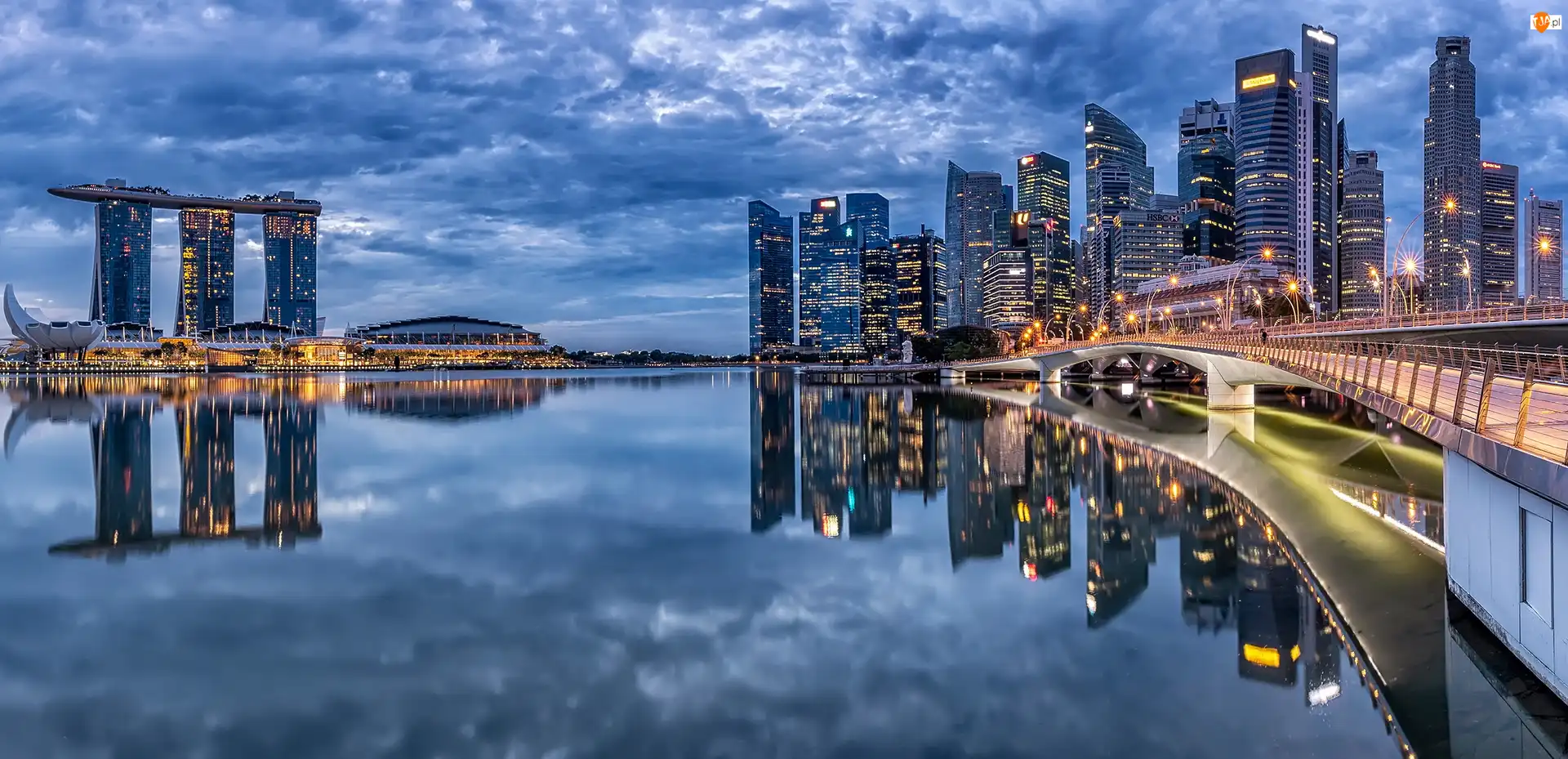Wieżowce, Zatoka Marina Bay, Hotel Marina Bay Sands, Singapur, Most