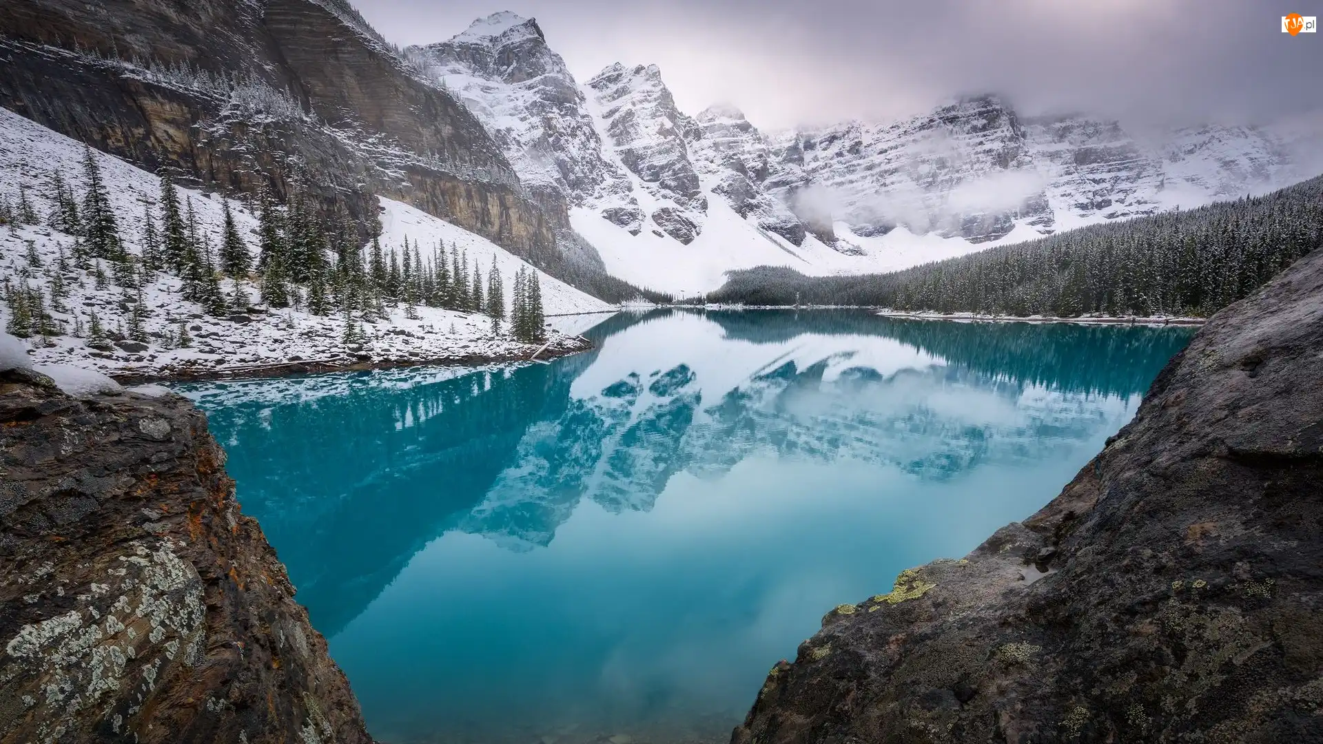 Zima, Park Narodowy Banff, Góry, Prowincja Alberta, Jezioro, Drzewa, Kanada, Moraine Lake