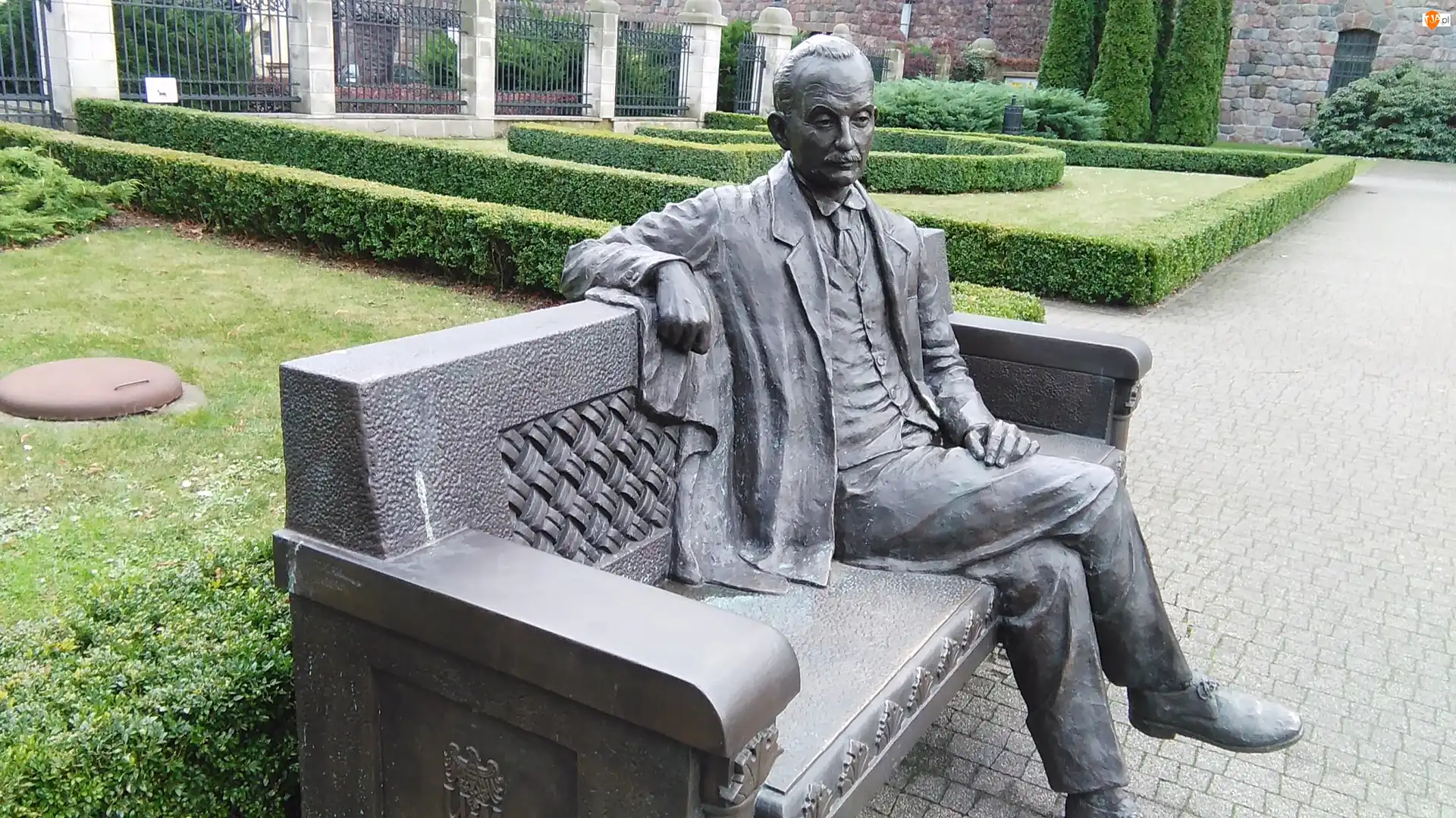 Park Zamkowy, Rzeźba, Na Ławce, Józef Kostrzewski