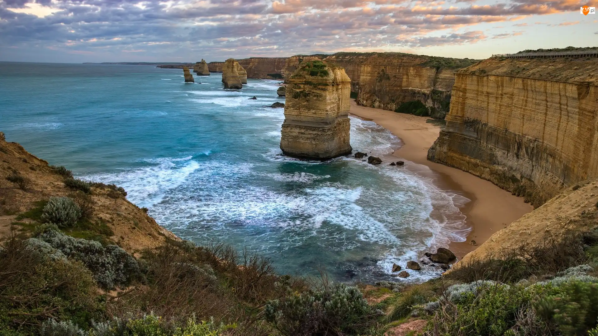 Wybrzeże, Dwunastu Apostołów, Skały, Australia, Morze, Klif, Cieśnina Bassa, Kolumny wapienne, Park Narodowy Port Campbell