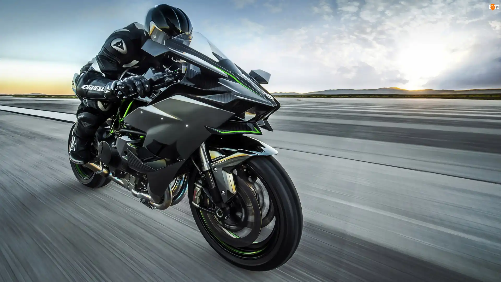Motocyklista, Motocykl, Kawasaki Ninja H2R, Czarny