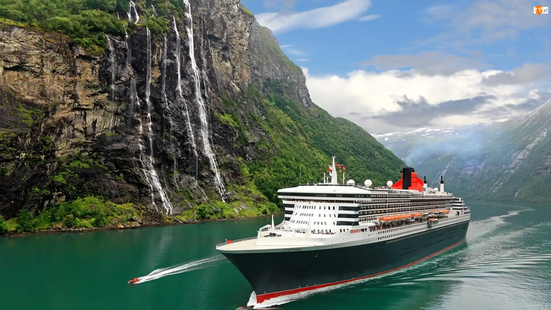 Statek Queen Mary 2, Wodospad, Fiord Sognefjord, Norwegia, Góry
