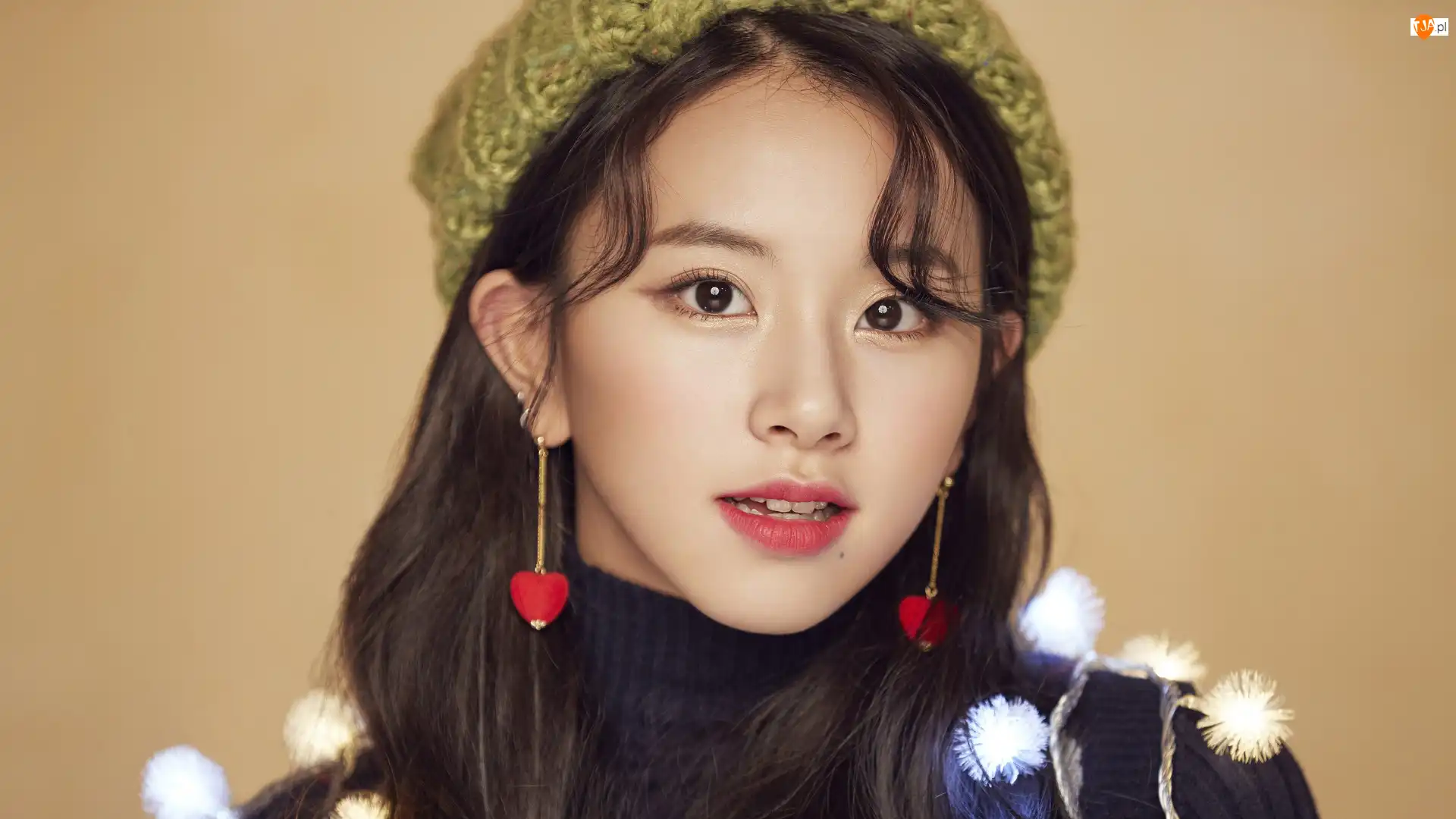 Chaeyoung, Dziewczyna, Piosenkarka