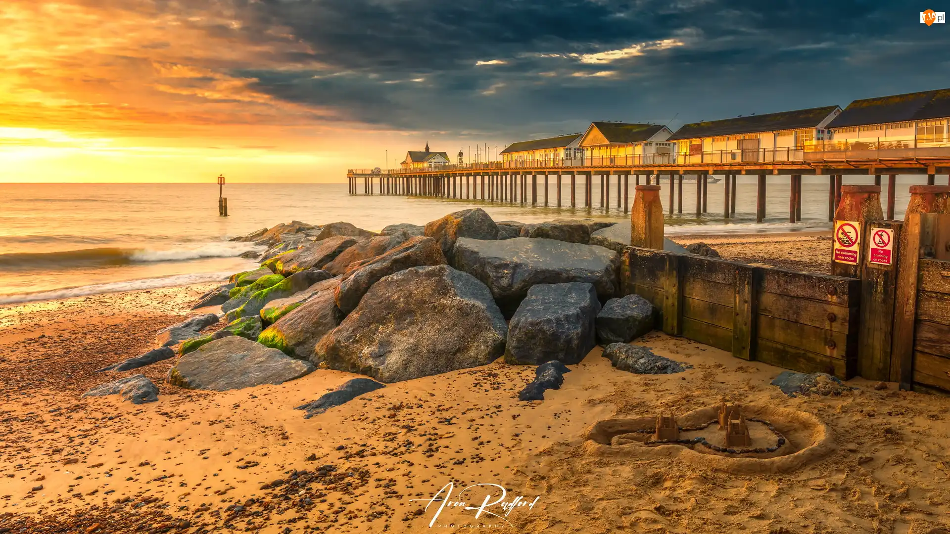 Anglia, Zamek, Zachód słońca, Piaskowy, Molo Southwold Pier, Morze Północne, Kamienie, Domki, Plaża, Southwold