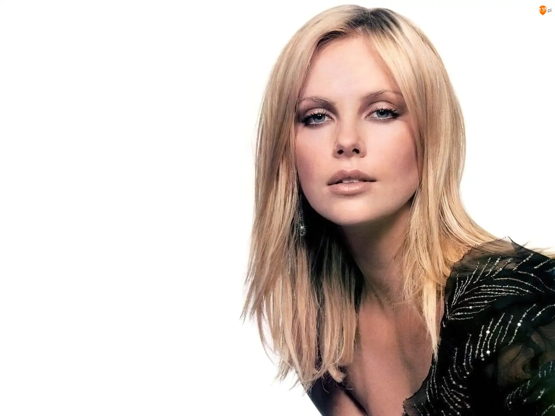 włosy, Charlize Theron, proste