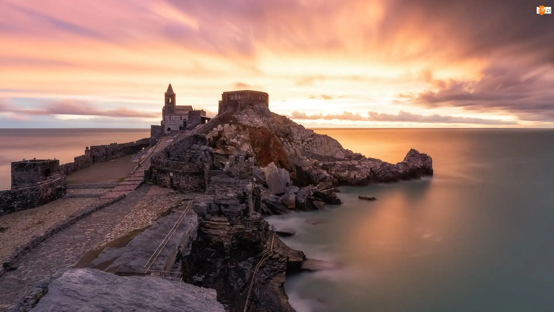 Włochy, Chiesa di San Pietro, Liguria, Morze Liguryjskie, Skały, Kościół św Piotra, Wybrzeże, Miasteczko Portovenere, Wschód słońca