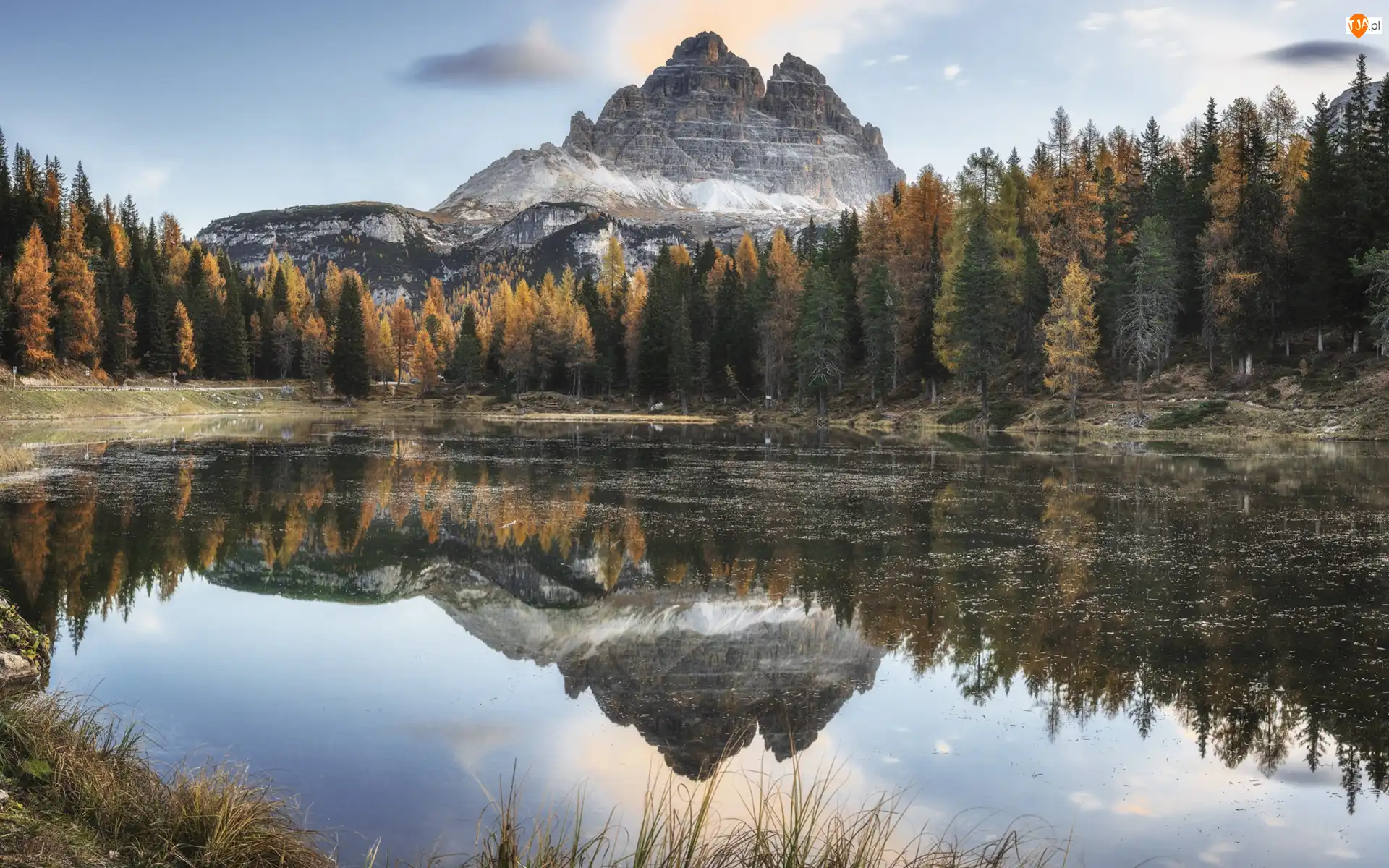Włochy, Antorno Lake, Prowincja Belluno, Tre Cime di Lavaredo, Drzewa, Góry, Dolomity, Jezioro, Masyw