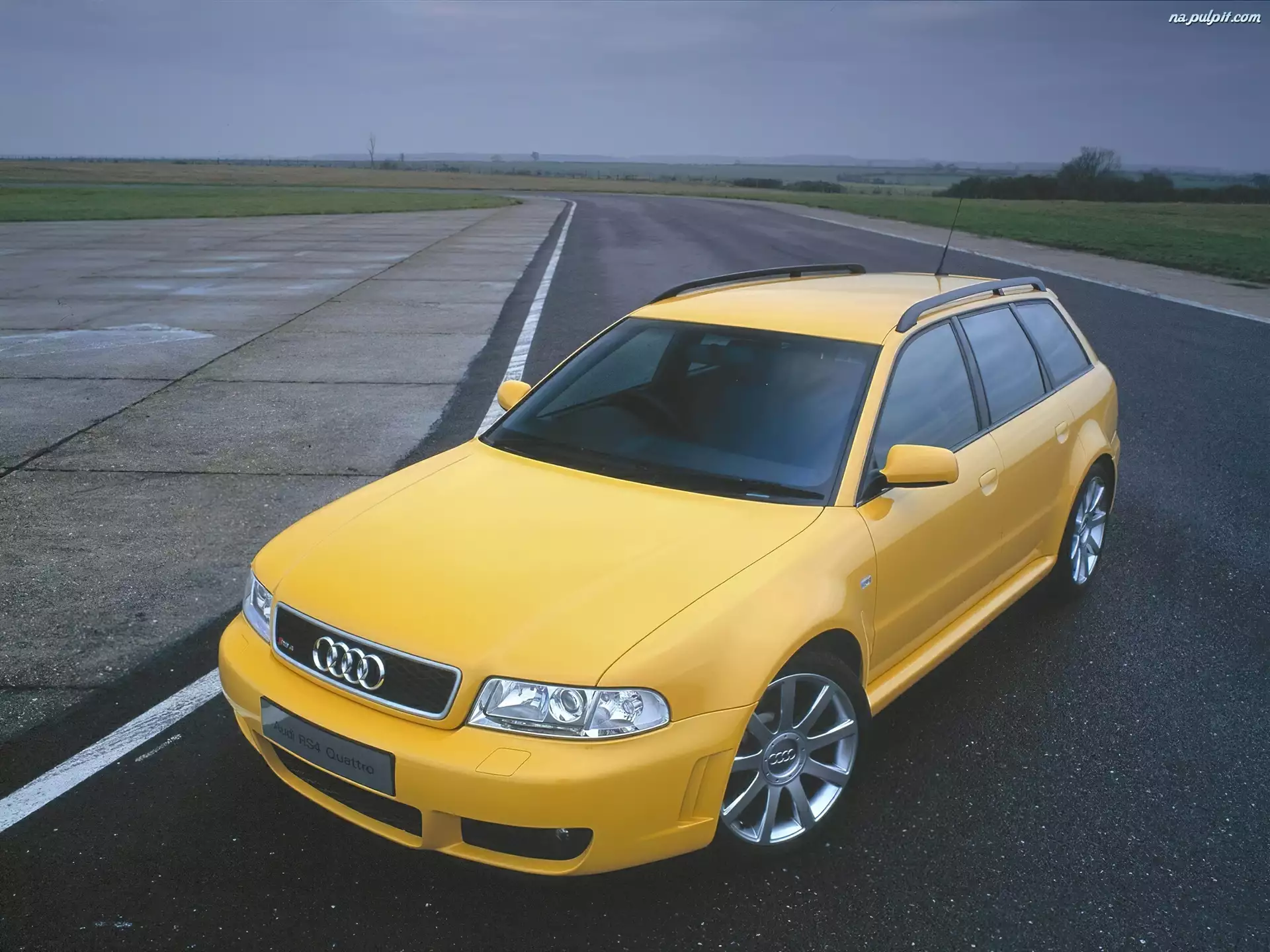 Audi RS4, Żółte