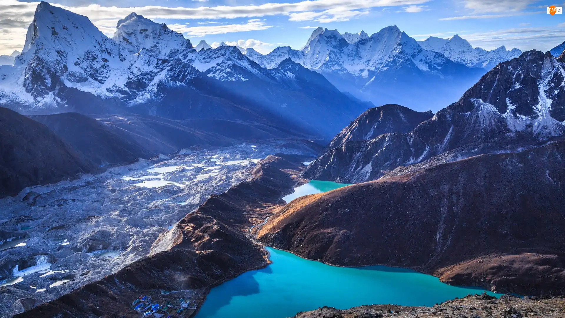 Nepal, Ośnieżone, Park Narodowy Sagarmatha, Śnieg, Lodowiec Ngozumpa, Góry, Himalaje, Niebo, Jezioro Gokyo