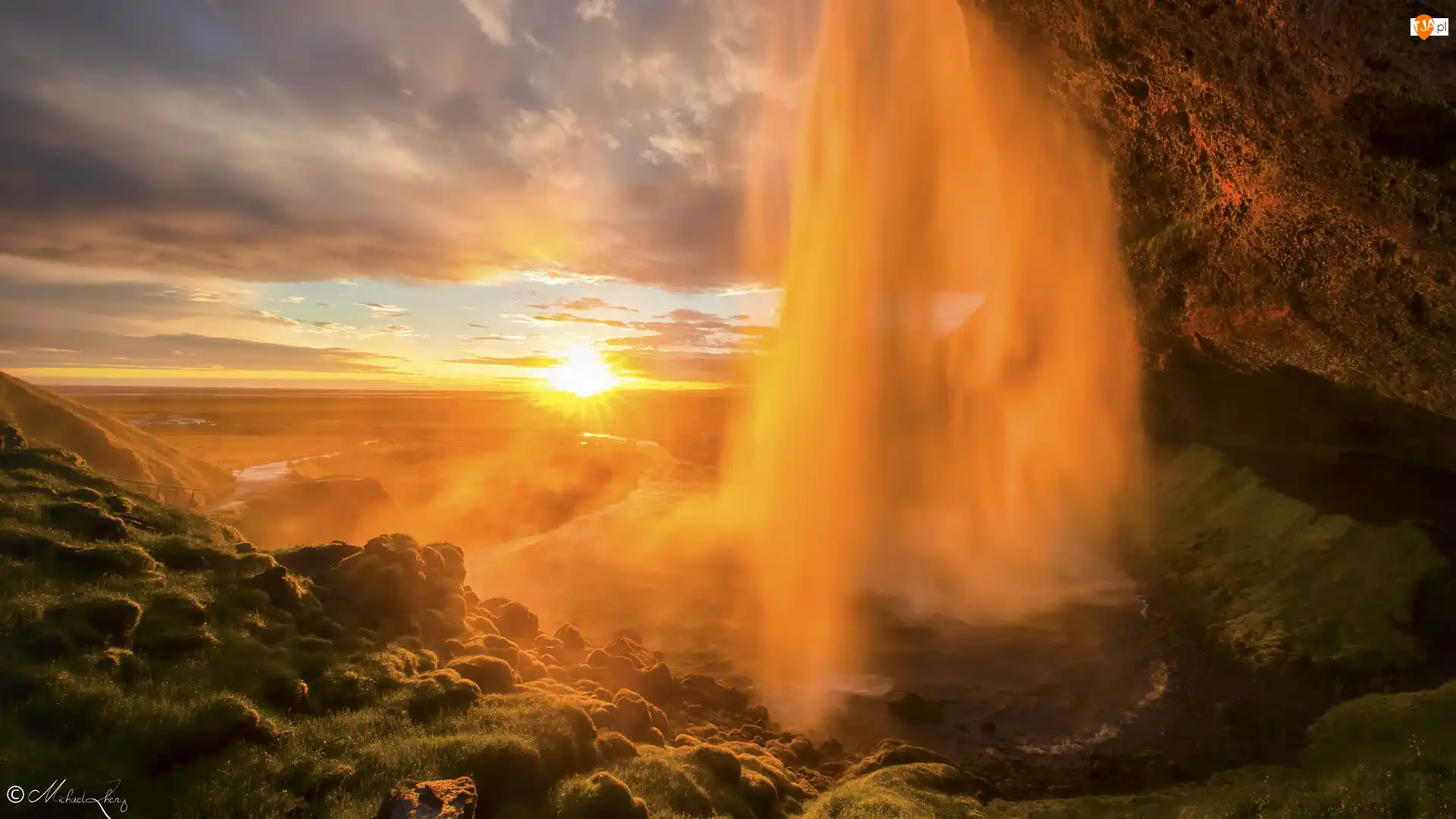 Zachód słońca, Islandia, Wodospad Seljalandsfoss, Skały, Rzeka Seljalandsa