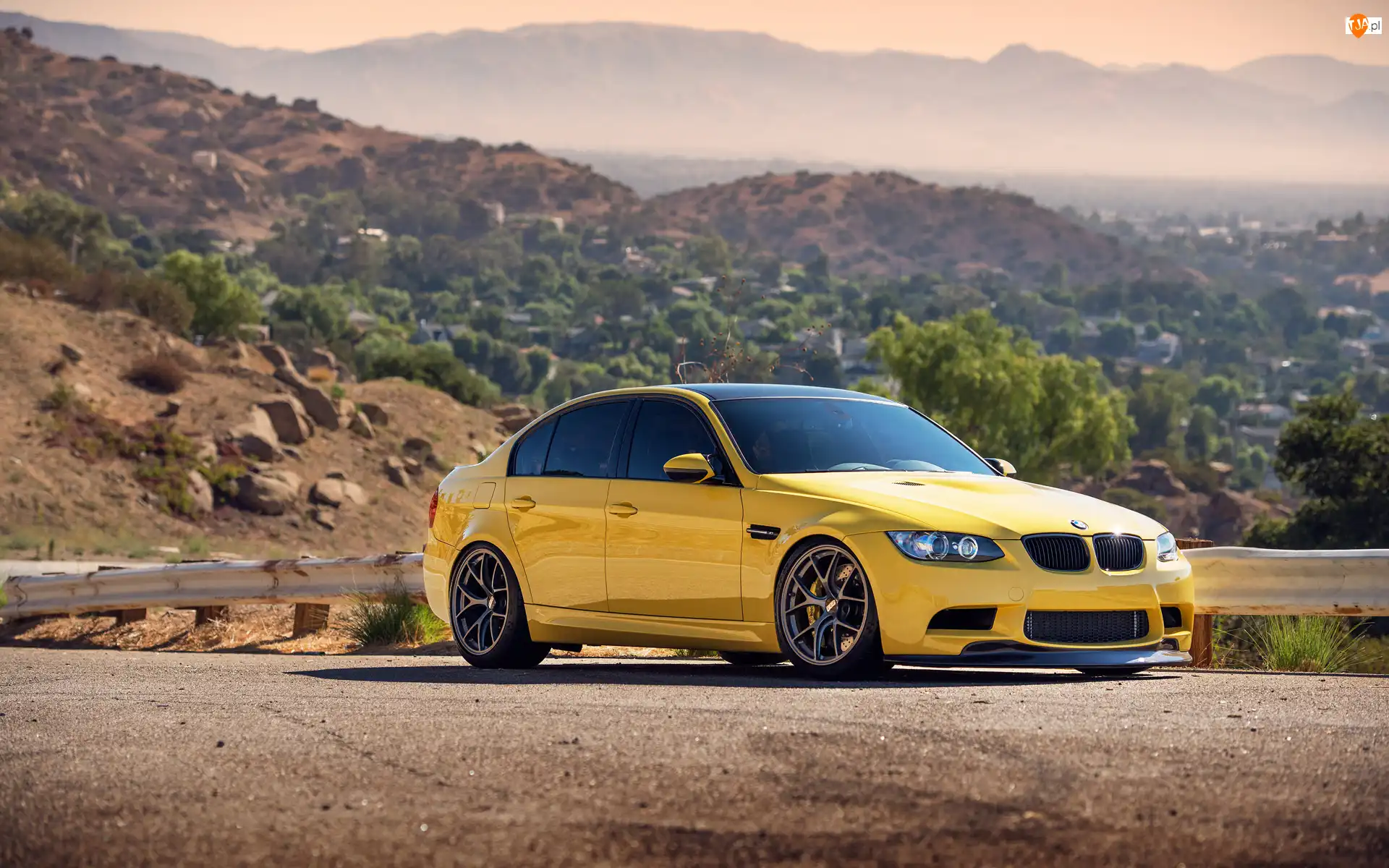 Góry, Żółte, BMW M3, Droga