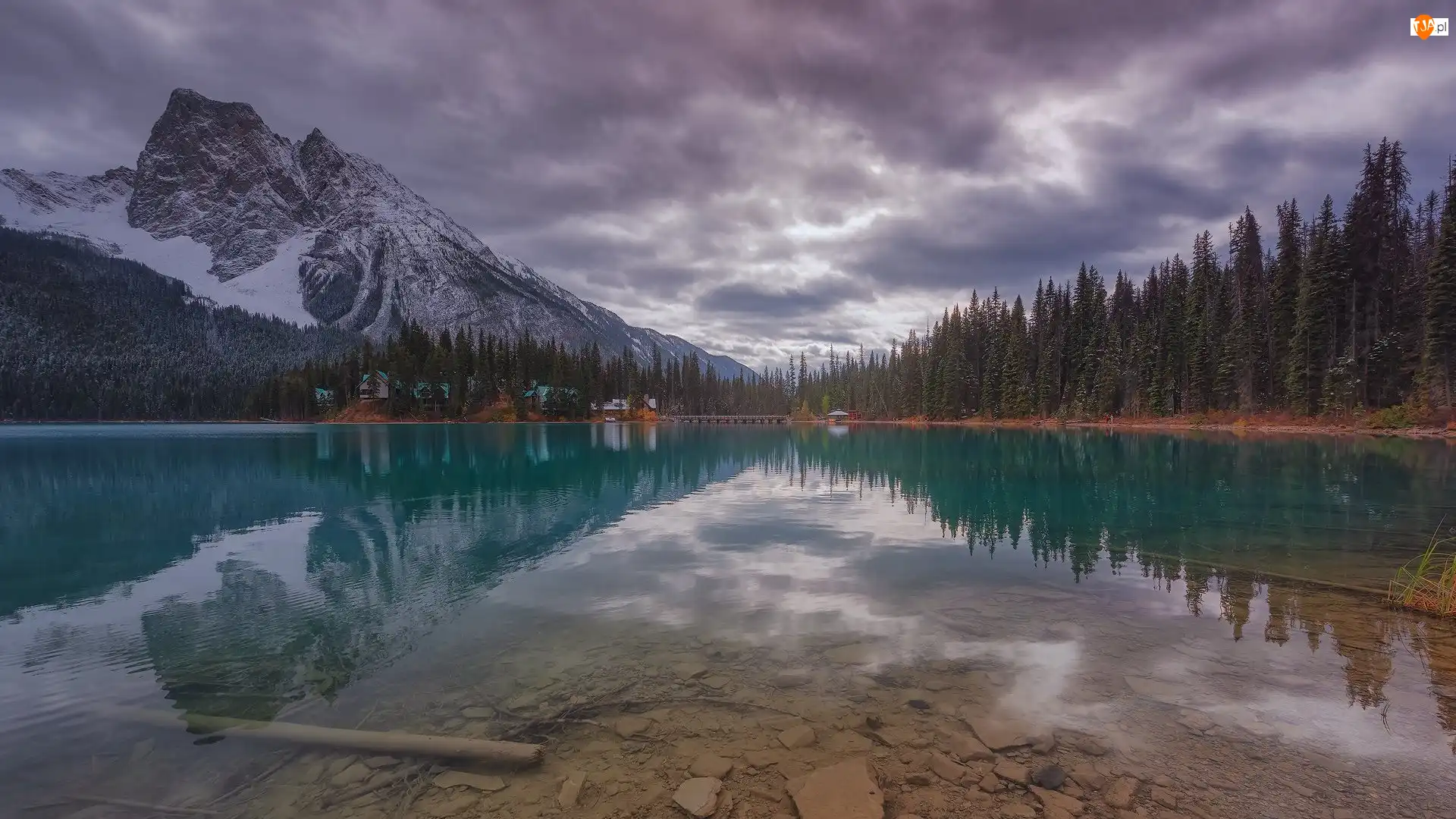 Kanada, Jezioro, Kolumbia Brytyjska, Chmury, Park Narodowy Yoho, Emerald Lake, Las, Góry, Drzewa