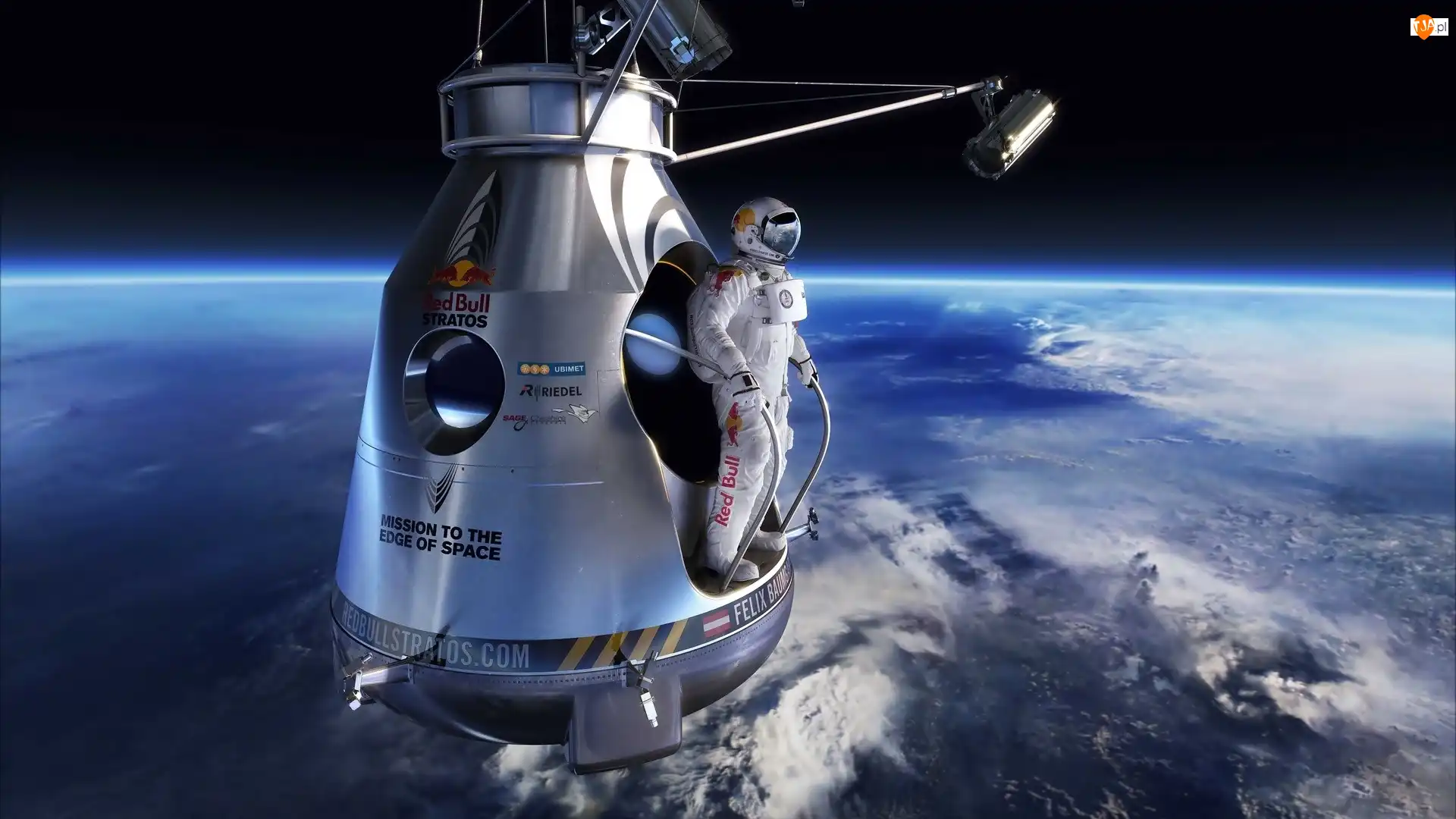 Kapsuła, Ziemia, Felix Baumgartner