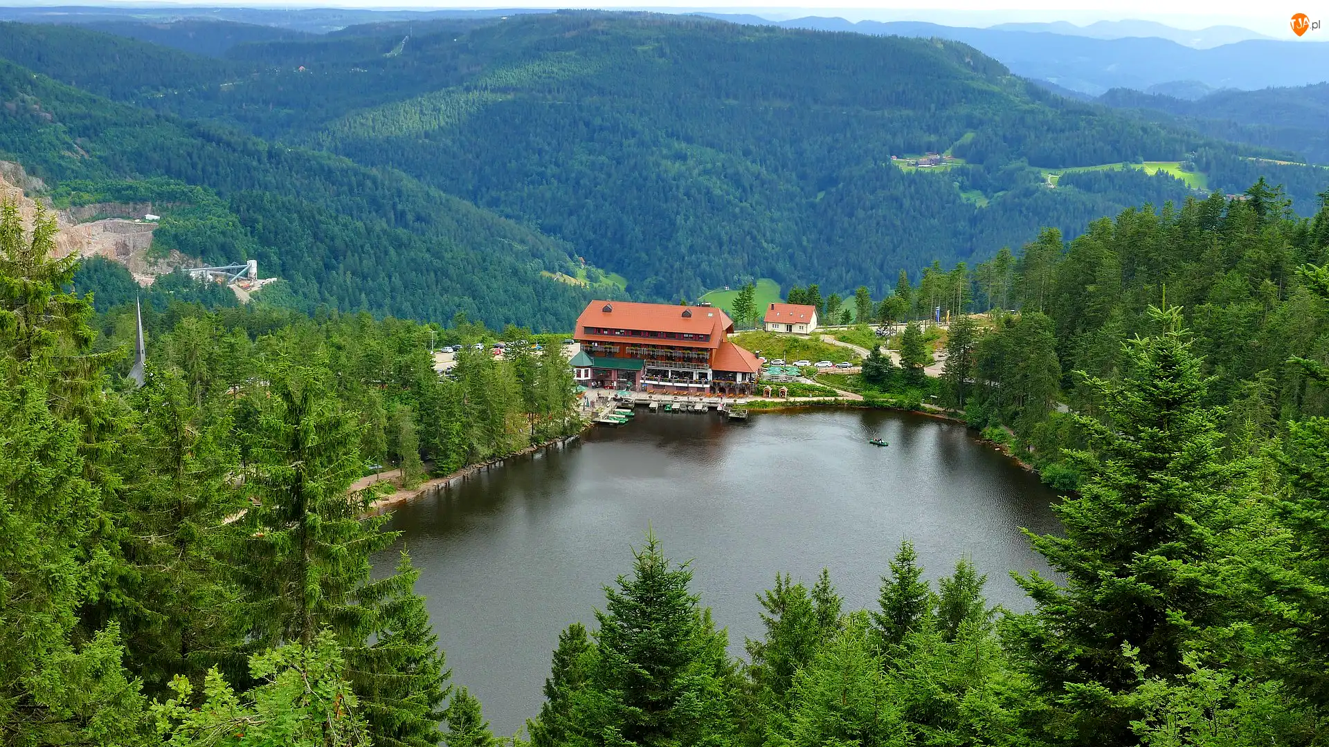Północny Schwarzwald, Niemcy, Hotel Berghotel, Góry, Jezioro Mummelsee, Drzewa
