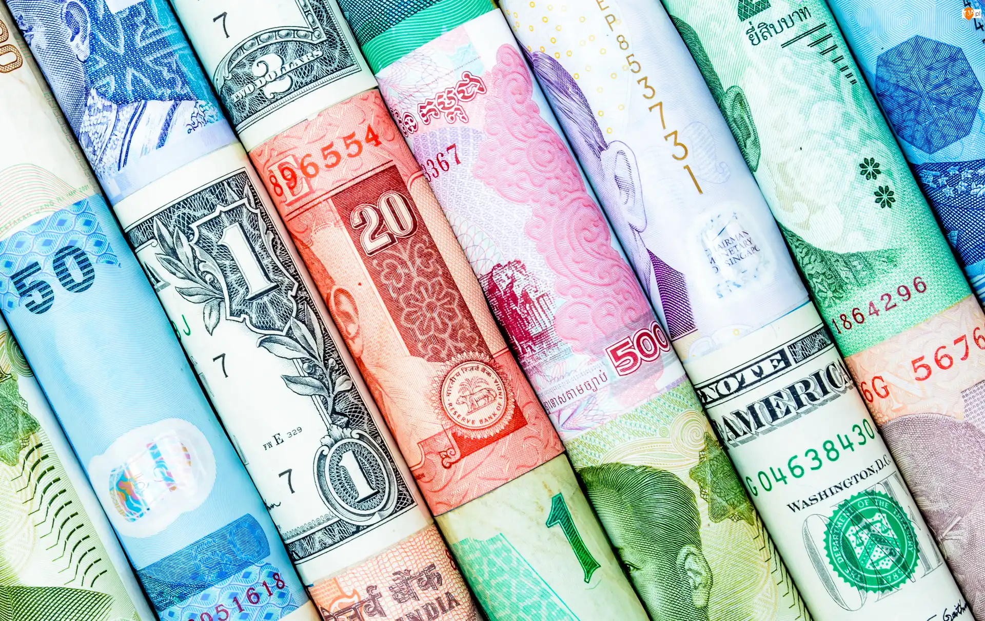 Rulony, Pieniądze, Banknoty