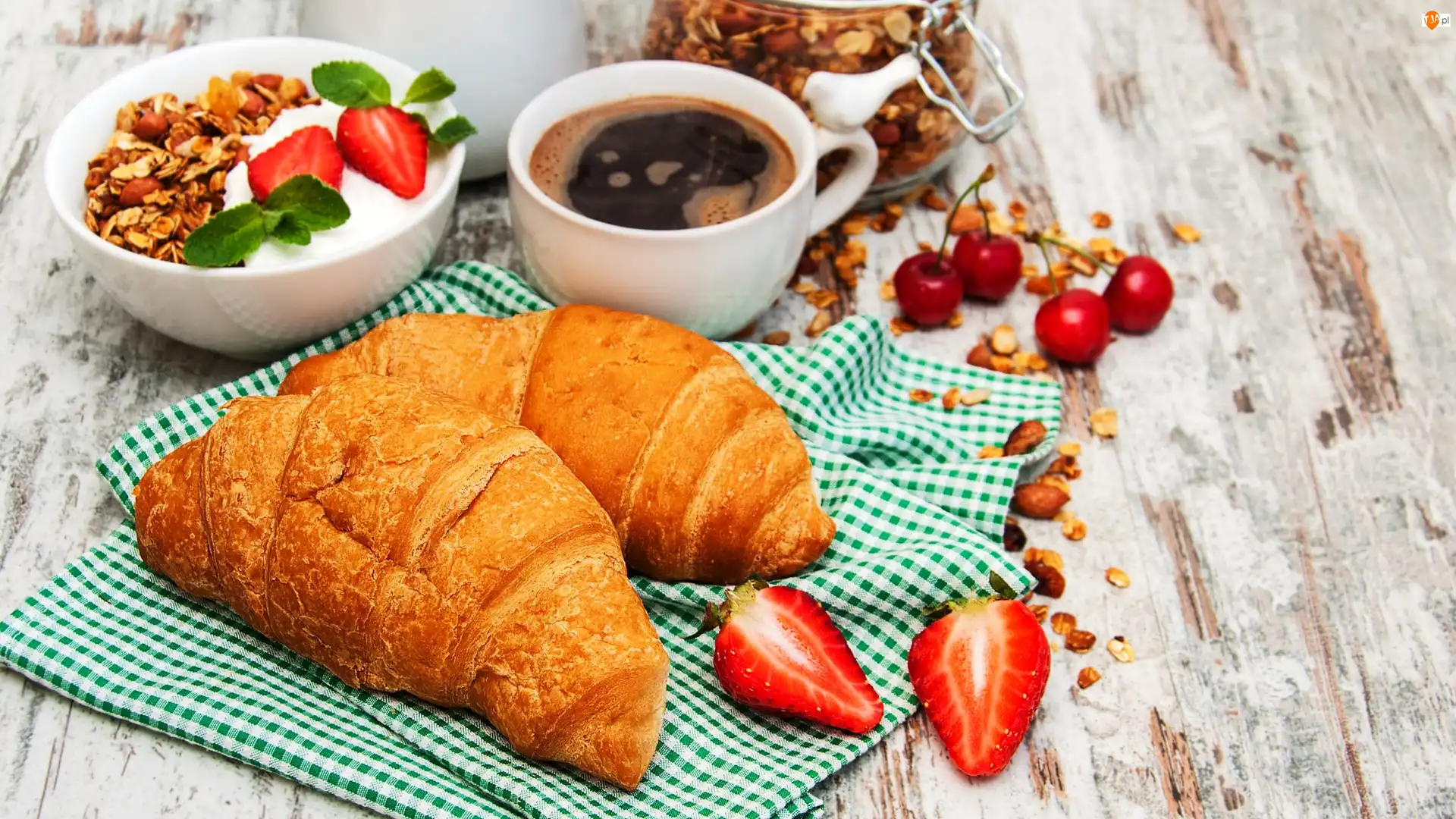 Filiżanka, Musli, Miseczka, Ściereczka, Rogale, Śniadanie, Truskawki, Croissanty, Wiśnie, Kawa