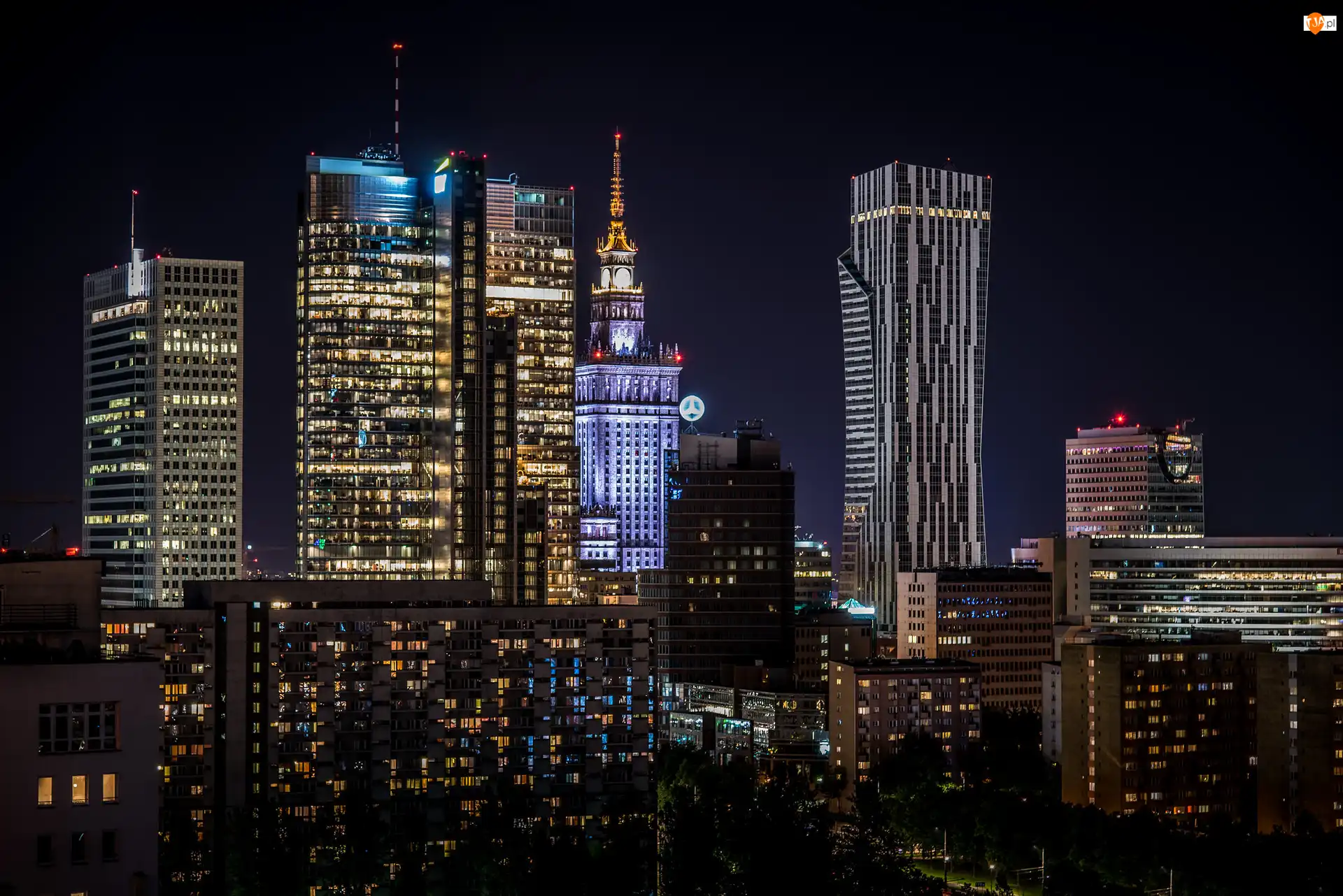 Oświetlone, Miasto nocą, Pałac Kultury, Polska, Domy, Warszawa