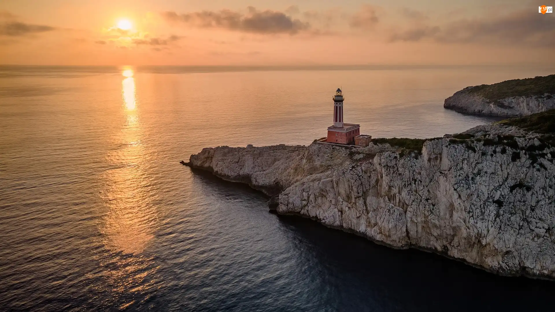 Latarnia morska Punta Carena, Morze, Włochy, Zachód słońca, Anacapri, Wyspa Capri, Skały