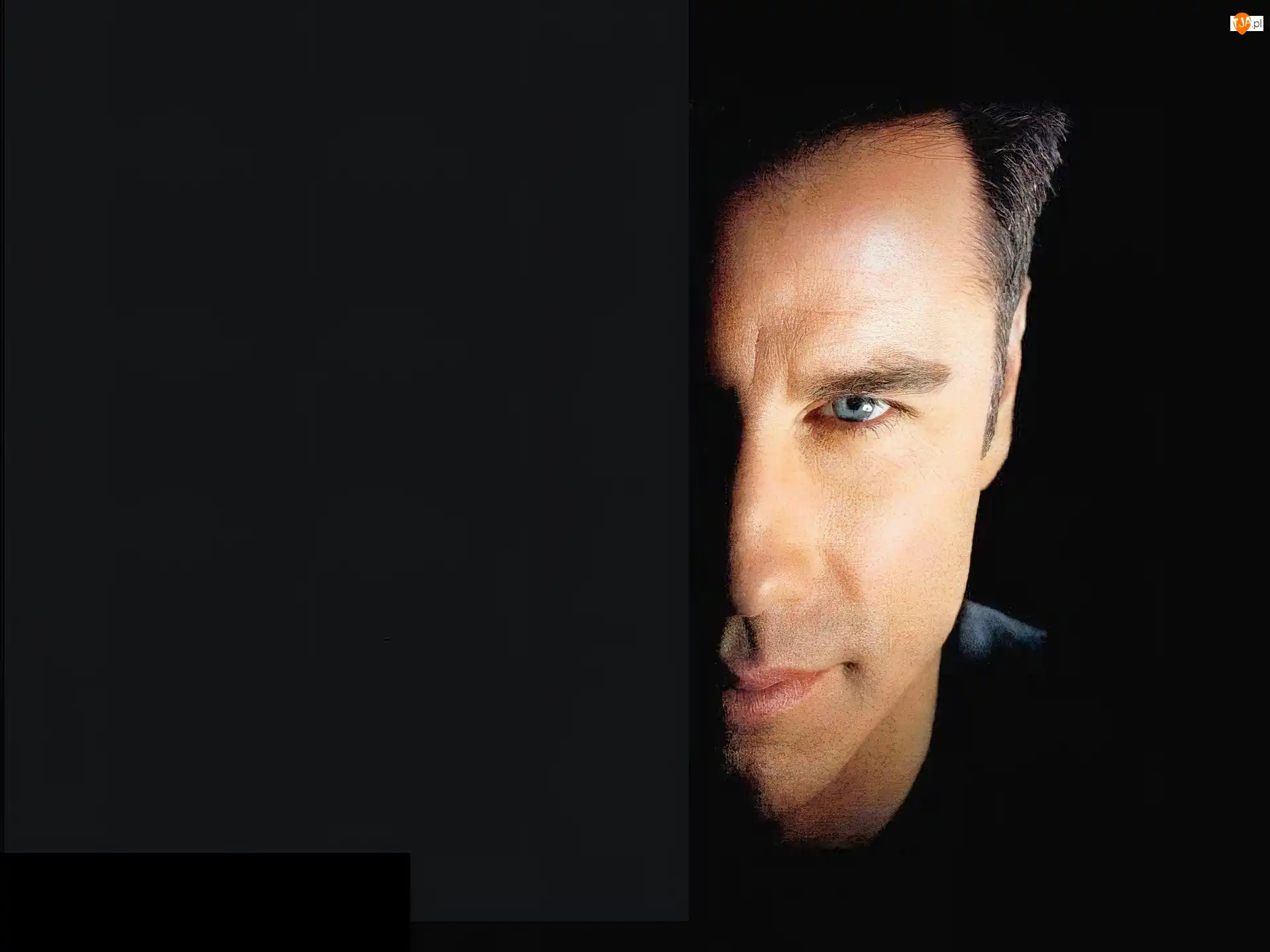 pół twarzy, John Travolta