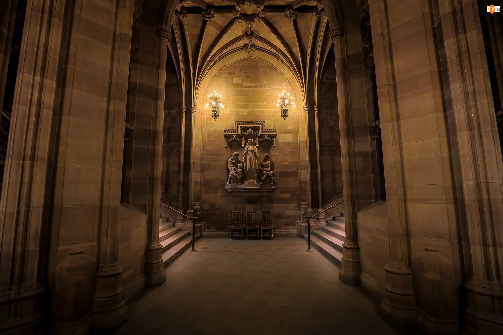 Posągi, Architektura, Anglia, Wnętrze, Manchester, Biblioteka John Rylands Library, Korytarz