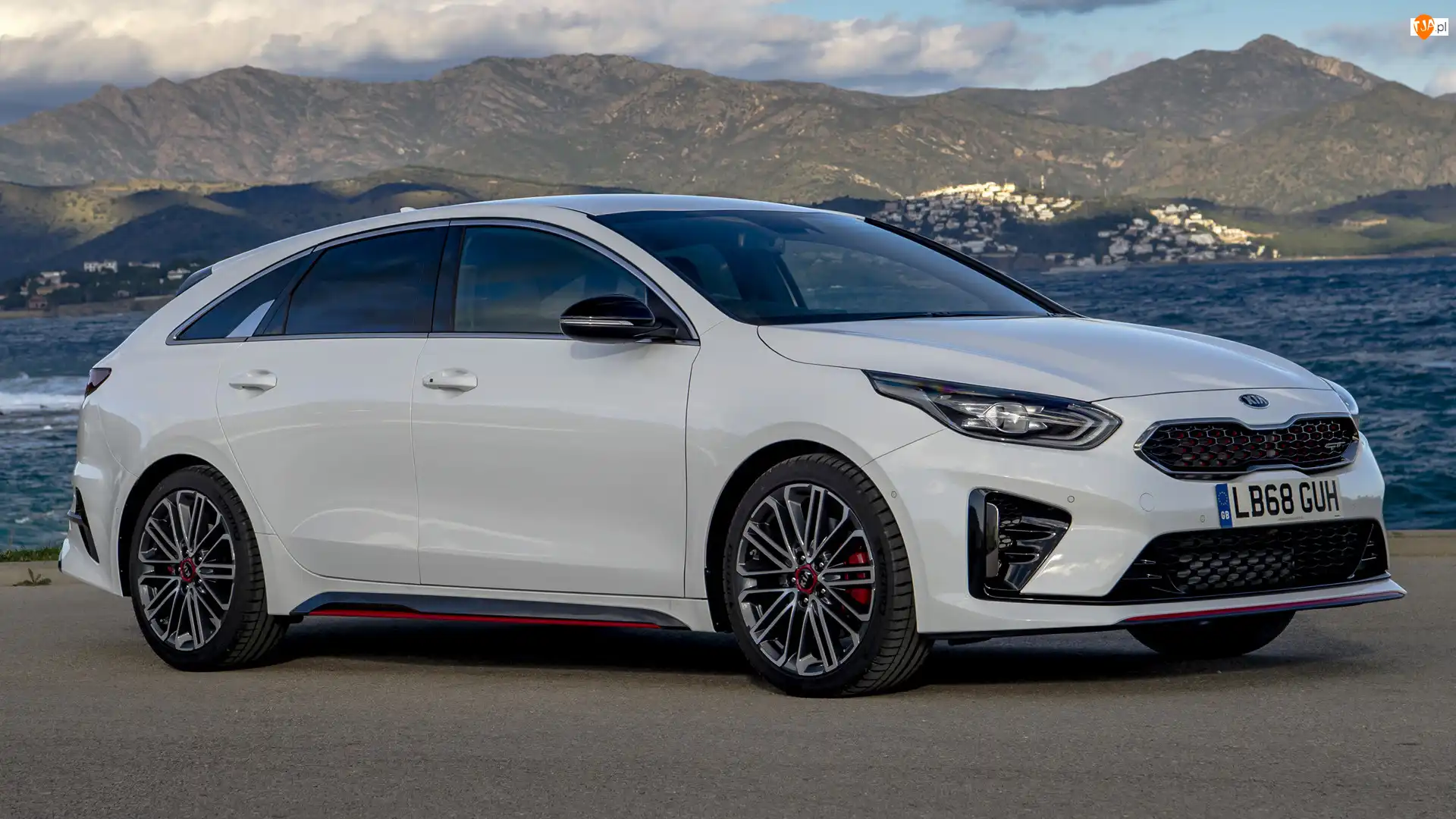 Kia ProCeed GT, Biała
