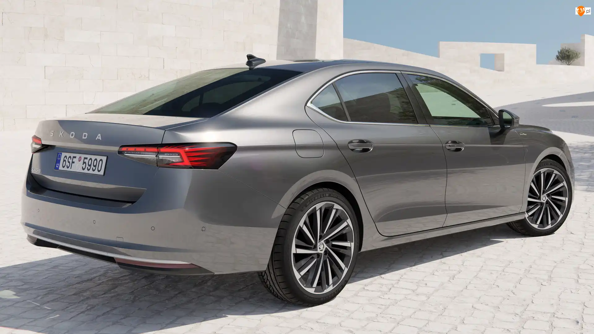 Srebrny, Skoda, Superb, Laurin