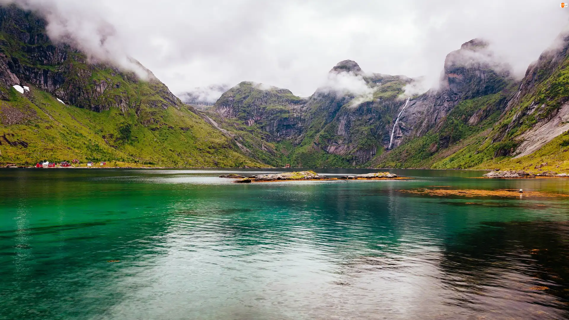 Mgła, Lofoty, Wioska, Jezioro, Góry, Okręg Nordland, Wyspa Moskenesøya, Norwegia, Wieś Sørvågenna