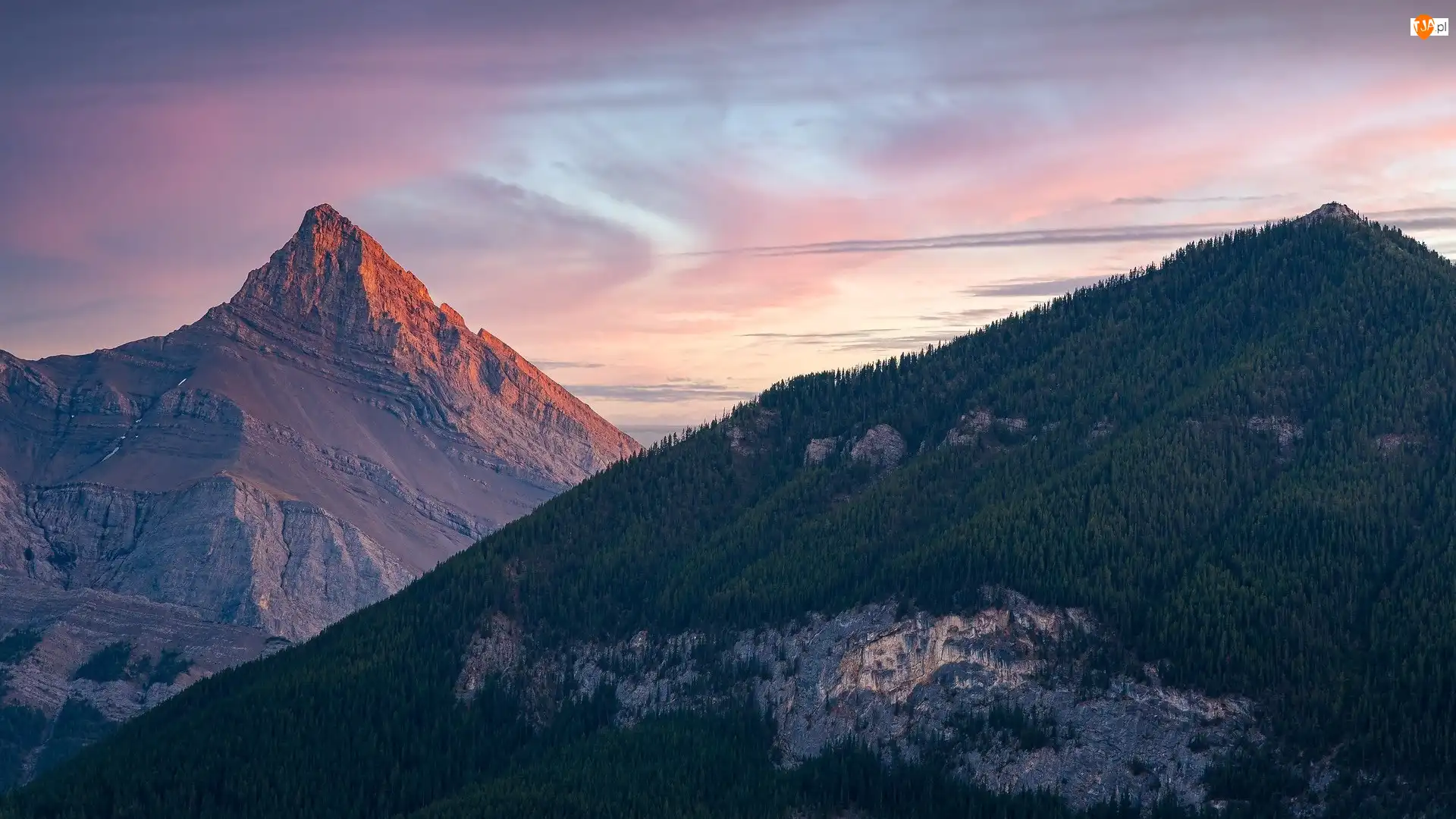 Three Sisters Mountain, Rozświetlony, Kanada, Góry, Alberta, Big Sister, Szczyt