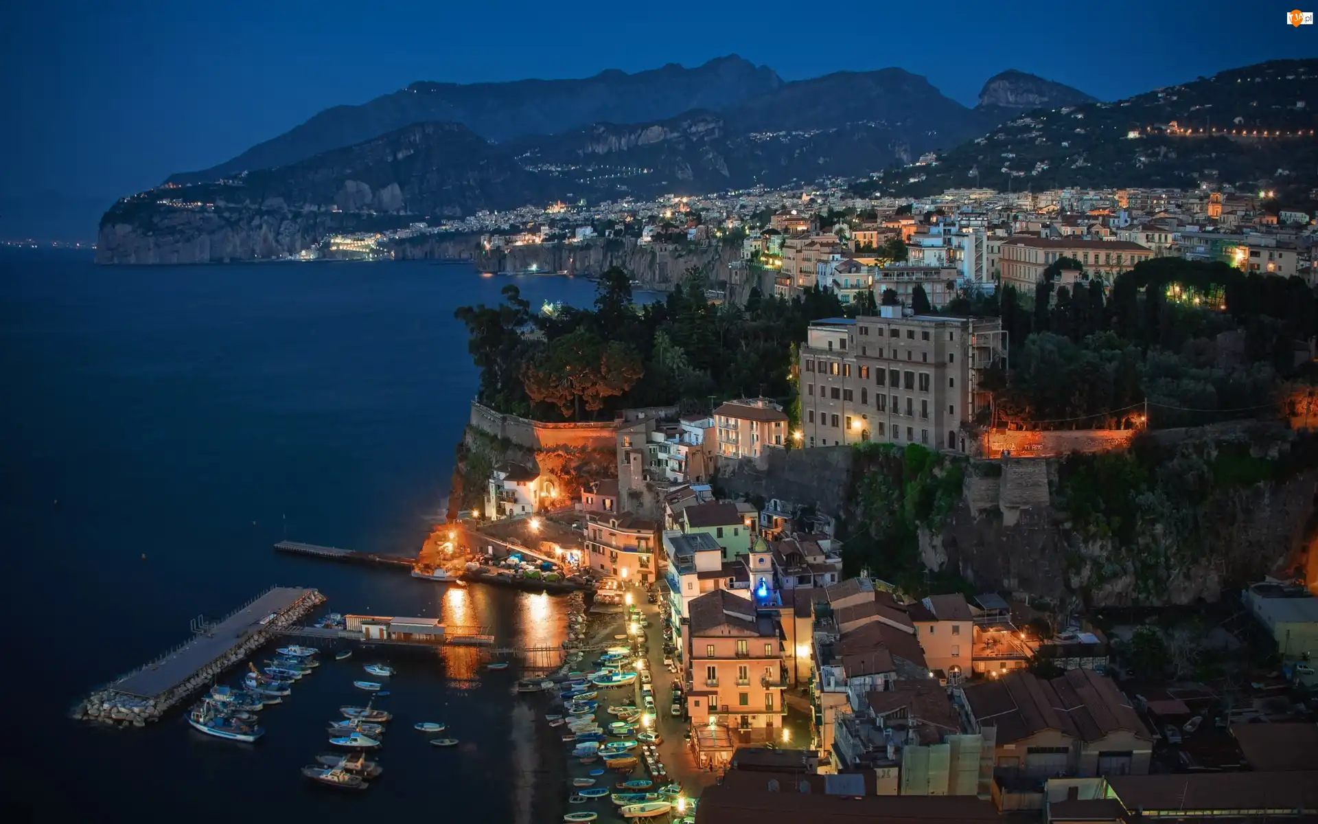 Miasto, Sorrento, Port, Wlochy, Miasto nocą, Niebo, Morze