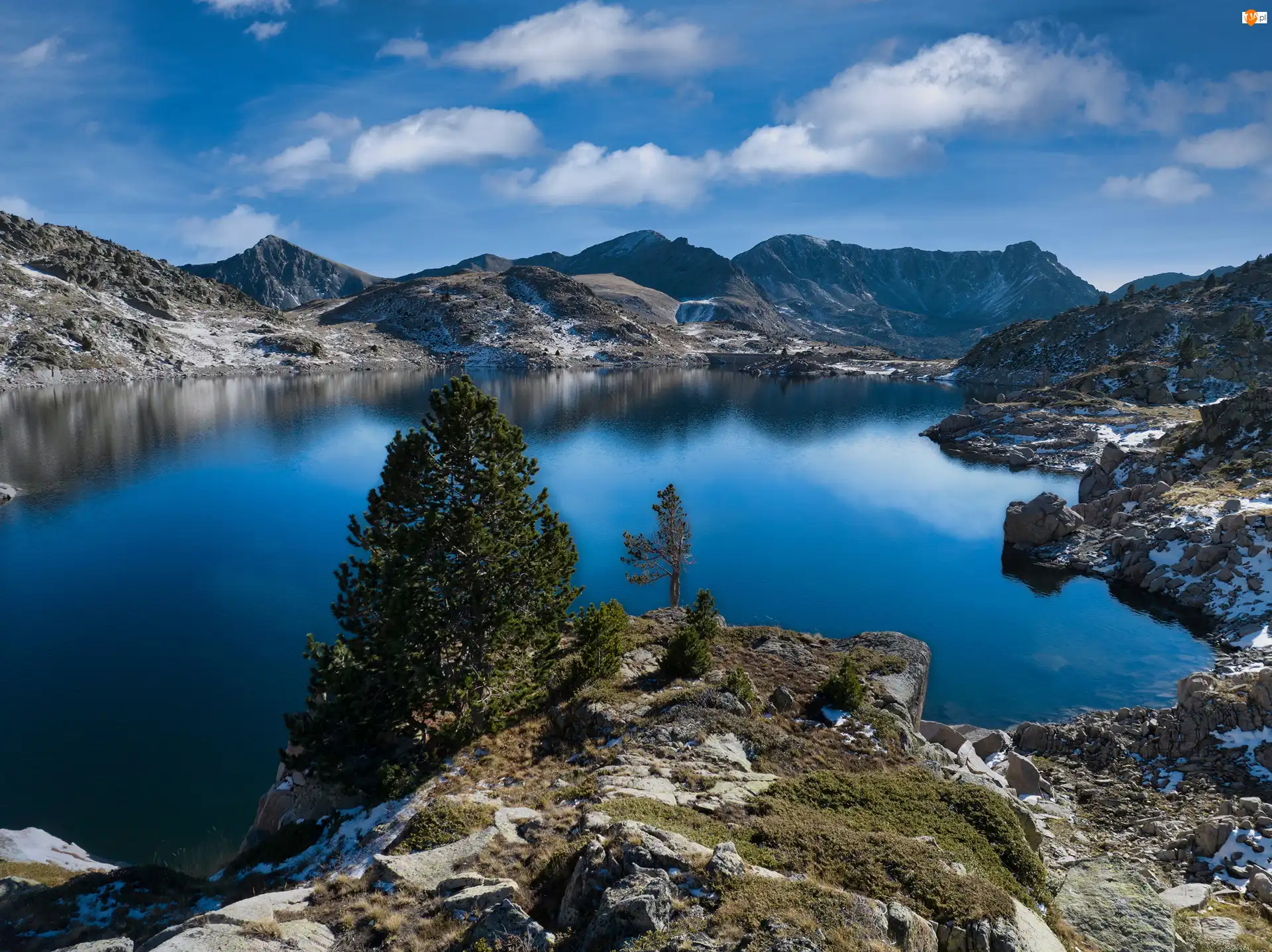 Drzewo, Jezioro, Pireneje Wschodnie, Encamp, Estany de I llla, Skały, Andora, Góry