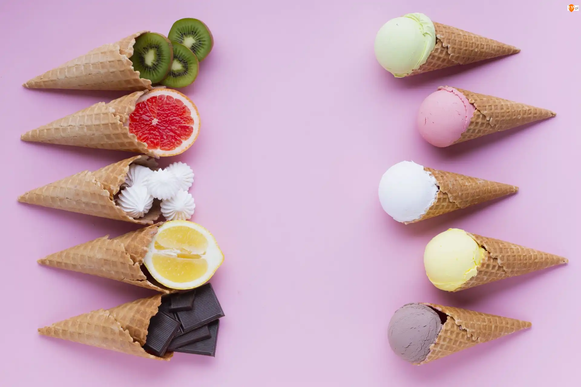Rożki, Tło różowe, Wafelki, Lody, Owoce