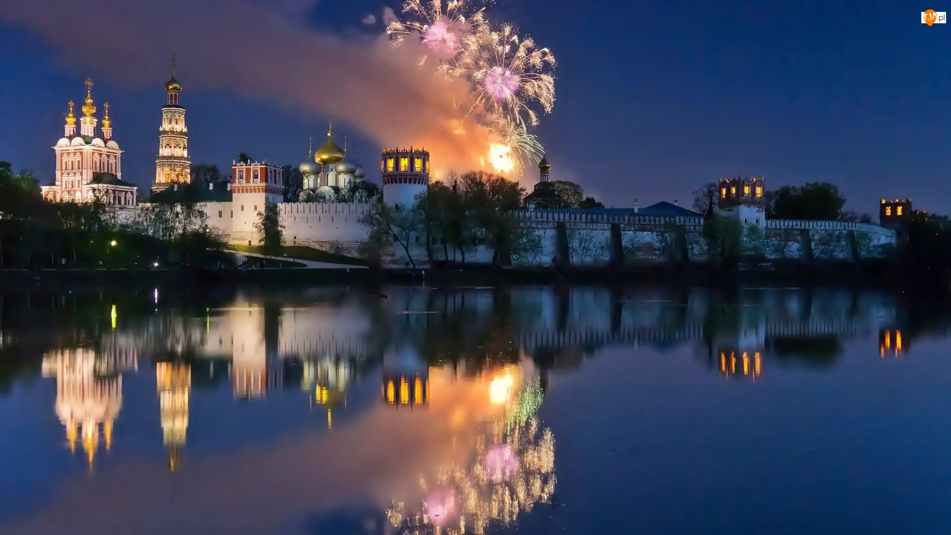 Noc, Moskwa, Rzeka, Świątynia