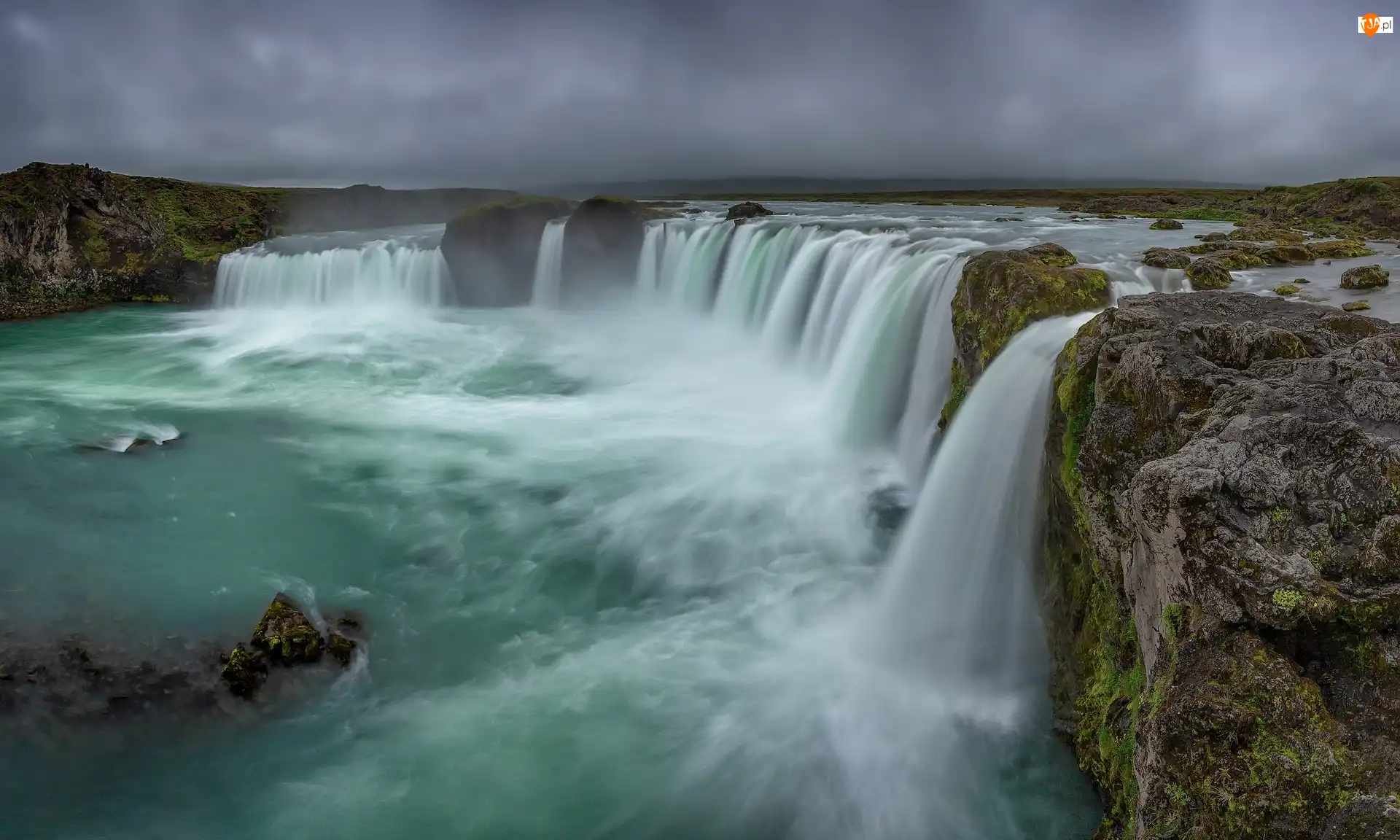 Islandia, Wodospad Godafoss, Rzeka Skjalfandafljot, Skały