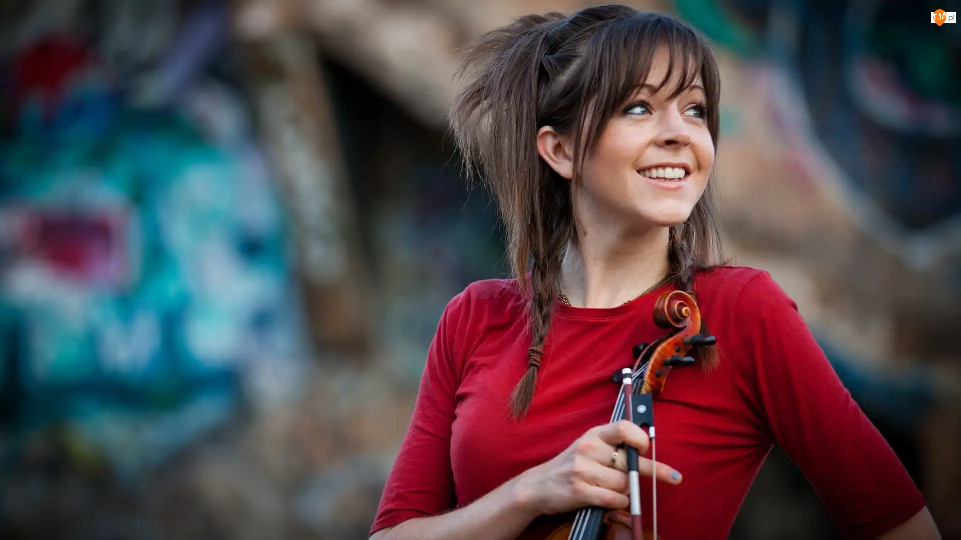 Skrzypce, Uśmiechnięta, Skrzypaczka, Lindsey Stirling