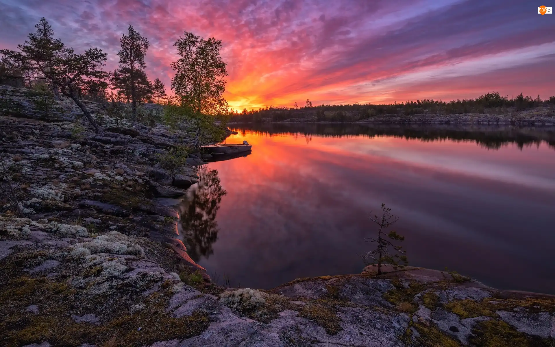 Karelia, Jezioro, Zachód słońca, Rosja, Drzewa, Skały, Ładoga