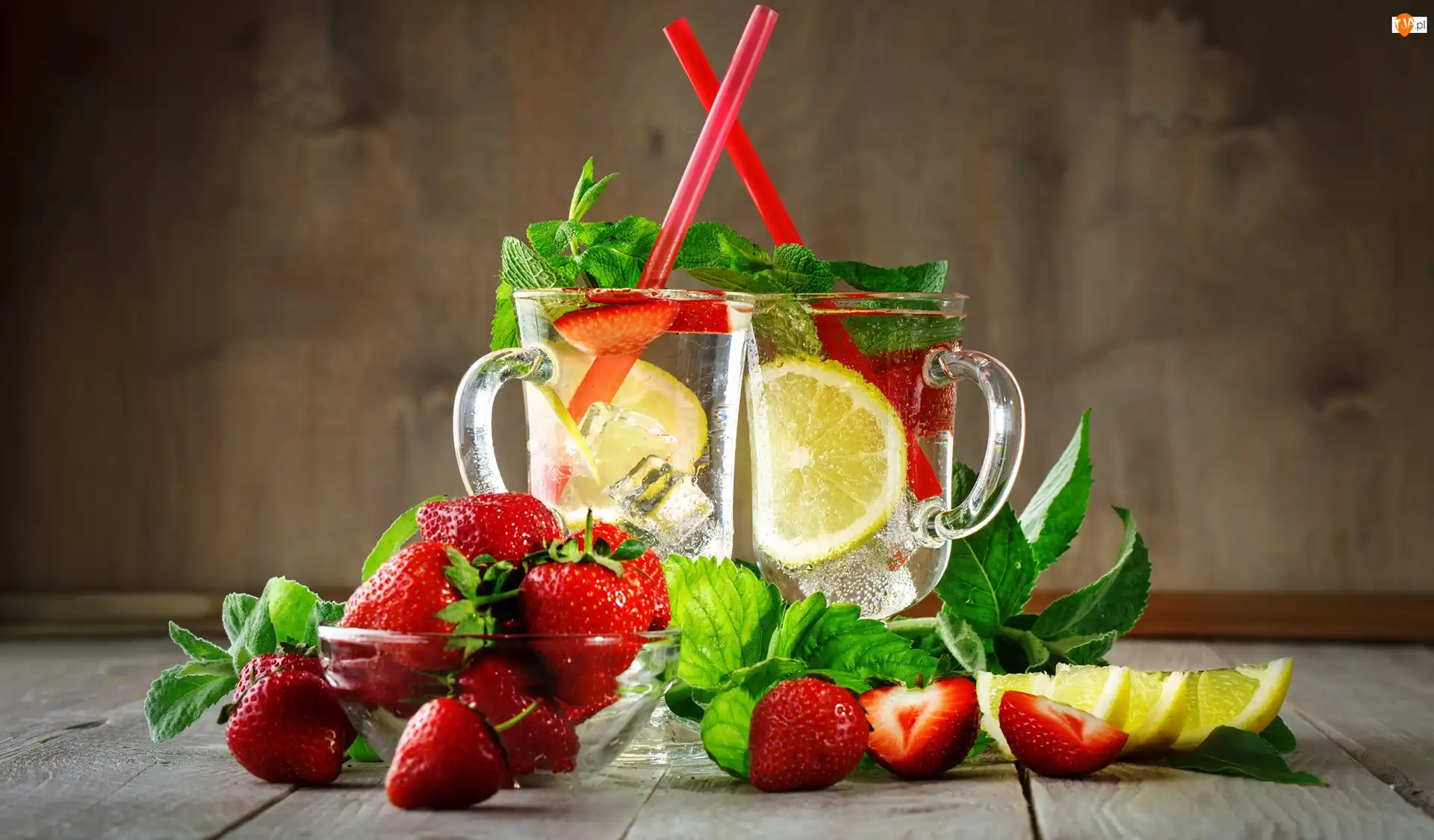 Lemoniada, Dwie, Truskawki, Listki, Szklanki, Napój, Mięta, Cytryny