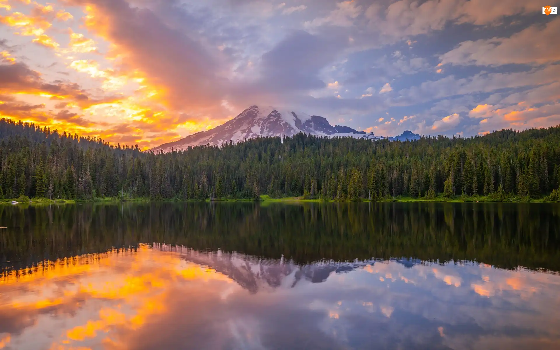 Chmury, Park Narodowy Mount Rainier, Drzewa, Stan Waszyngton, Góry, Wschód słońca, Stany Zjednoczone, Jezioro