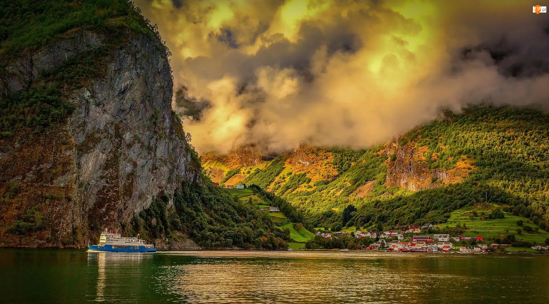 Chmury, Woda, Norwegia, Góry, Geirangerfjord, Osada, Statek